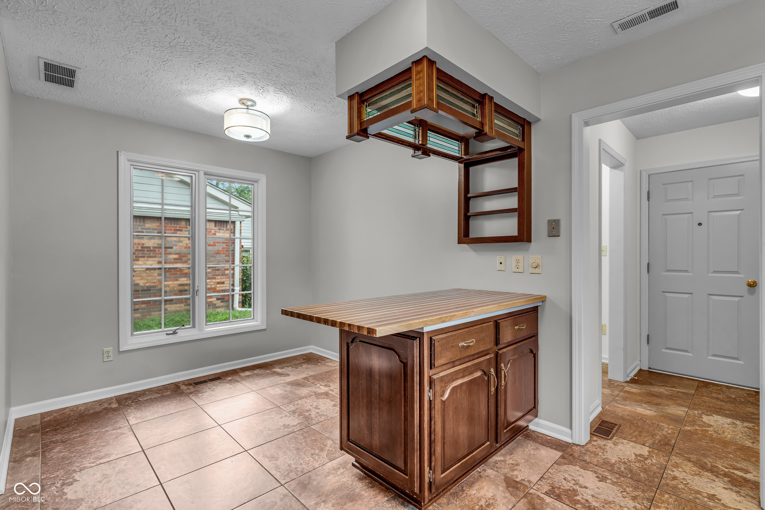 5228 Greenwillow Road