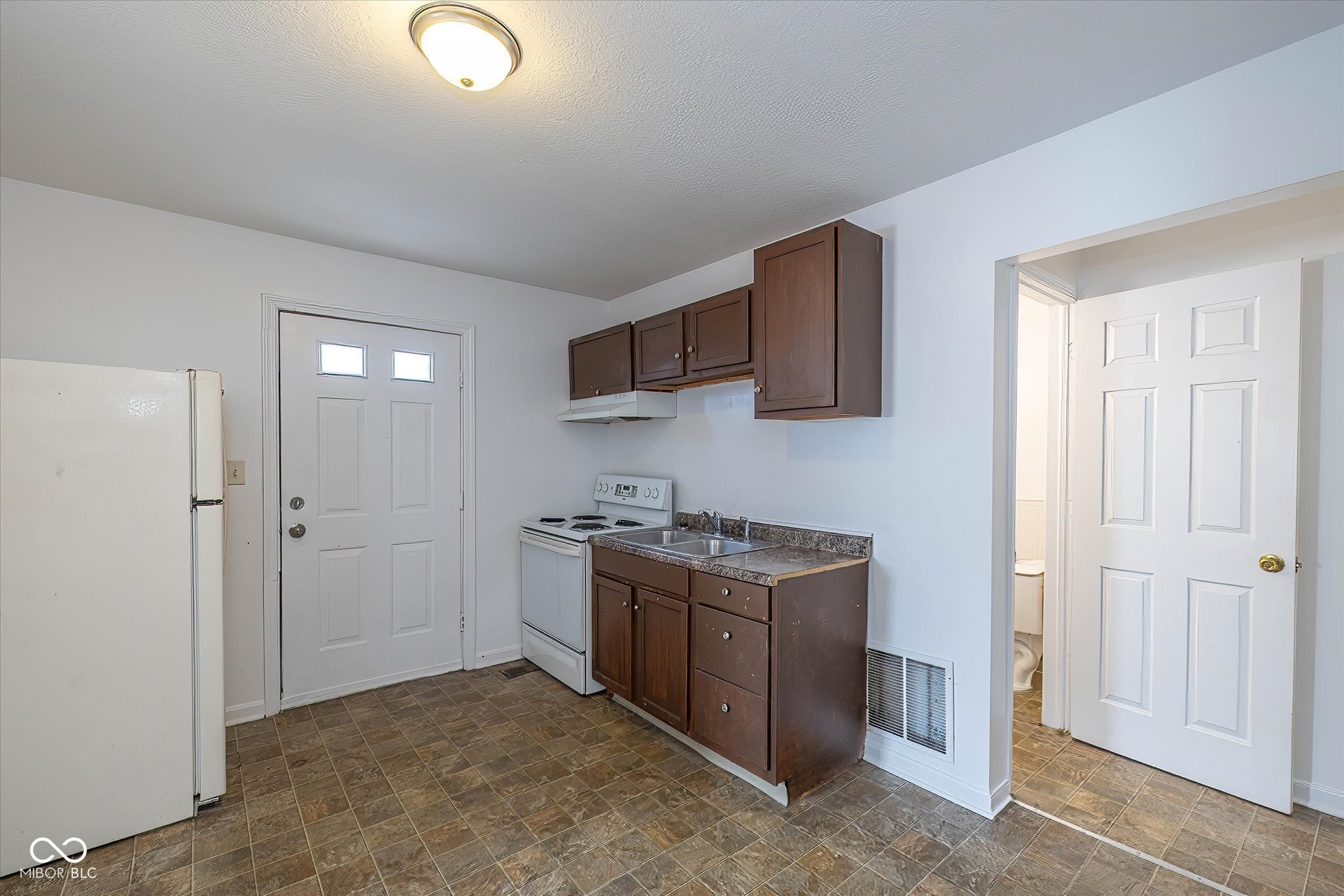 4534 Norwaldo Avenue