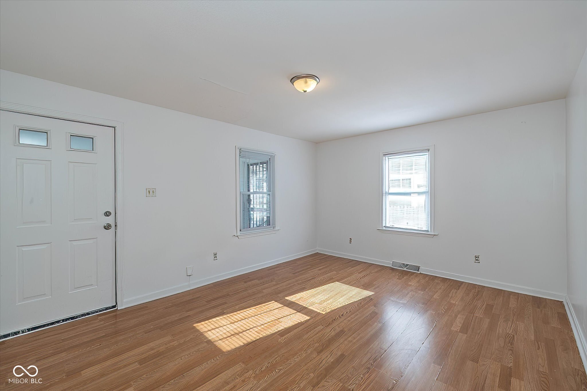 4534 Norwaldo Avenue