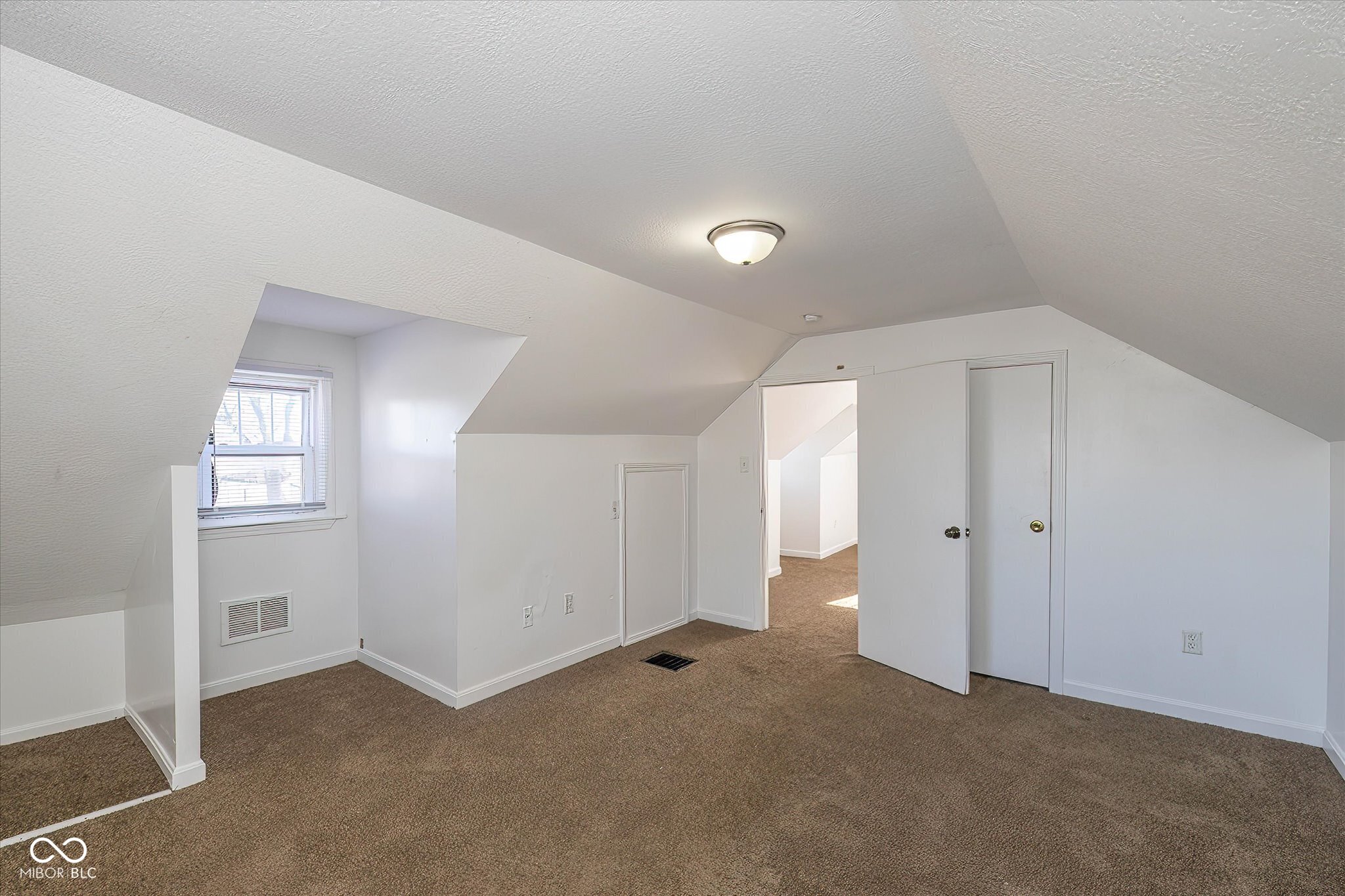 4534 Norwaldo Avenue