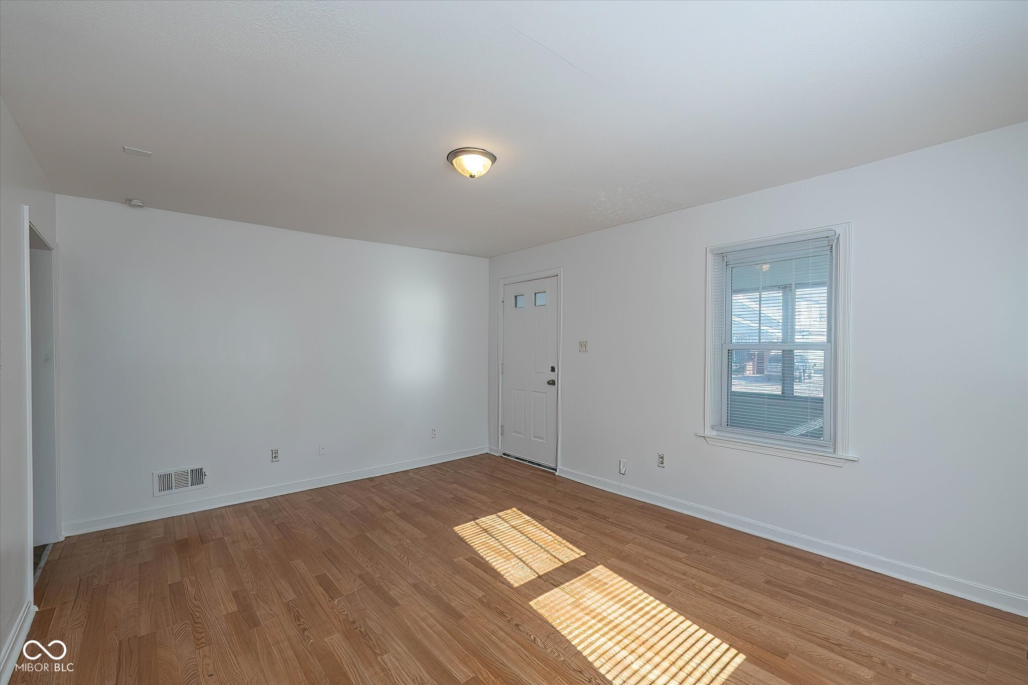 4534 Norwaldo Avenue