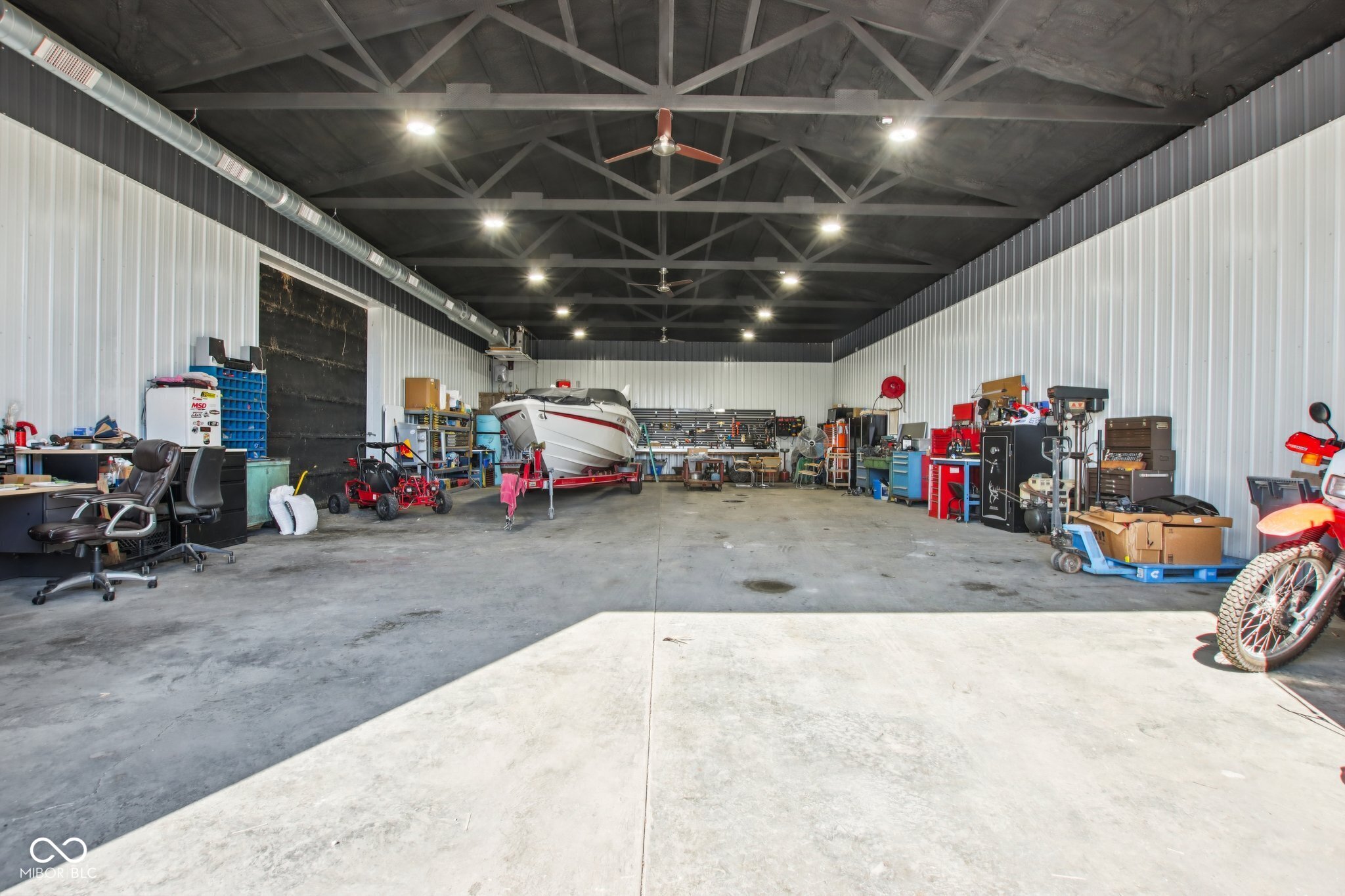 7135 N County Road 300 W