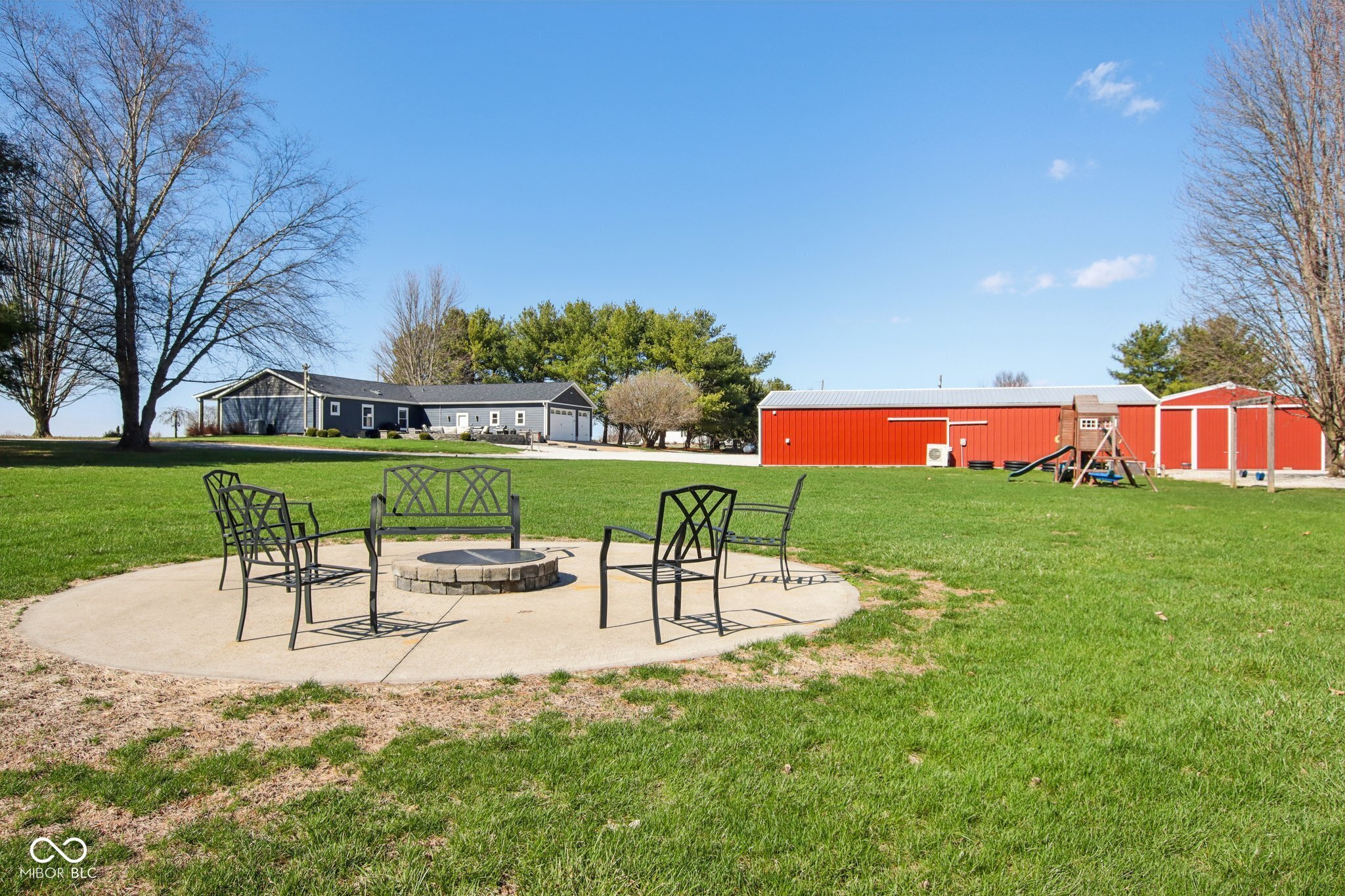 7135 N County Road 300 W