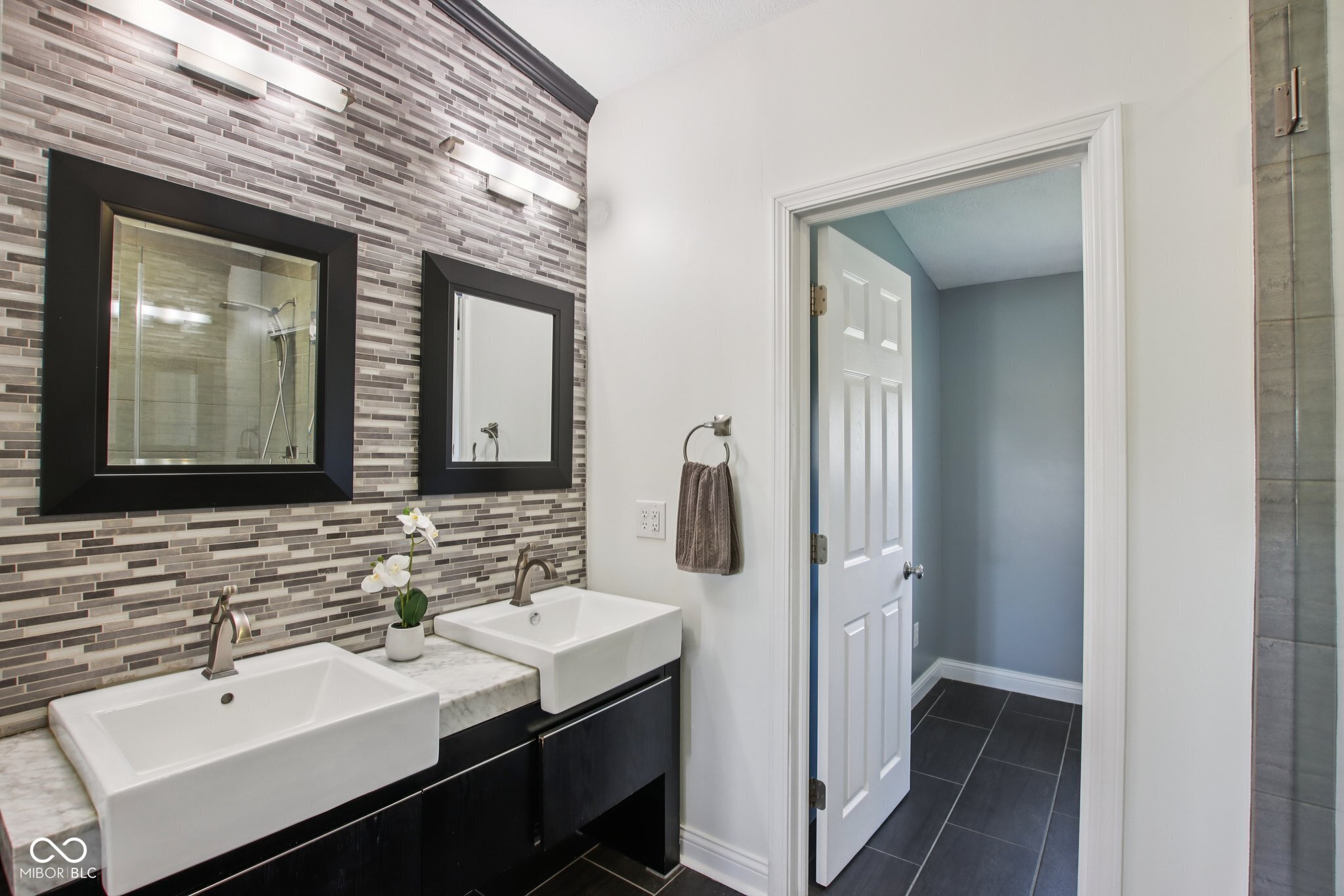 7135 N County Road 300 W