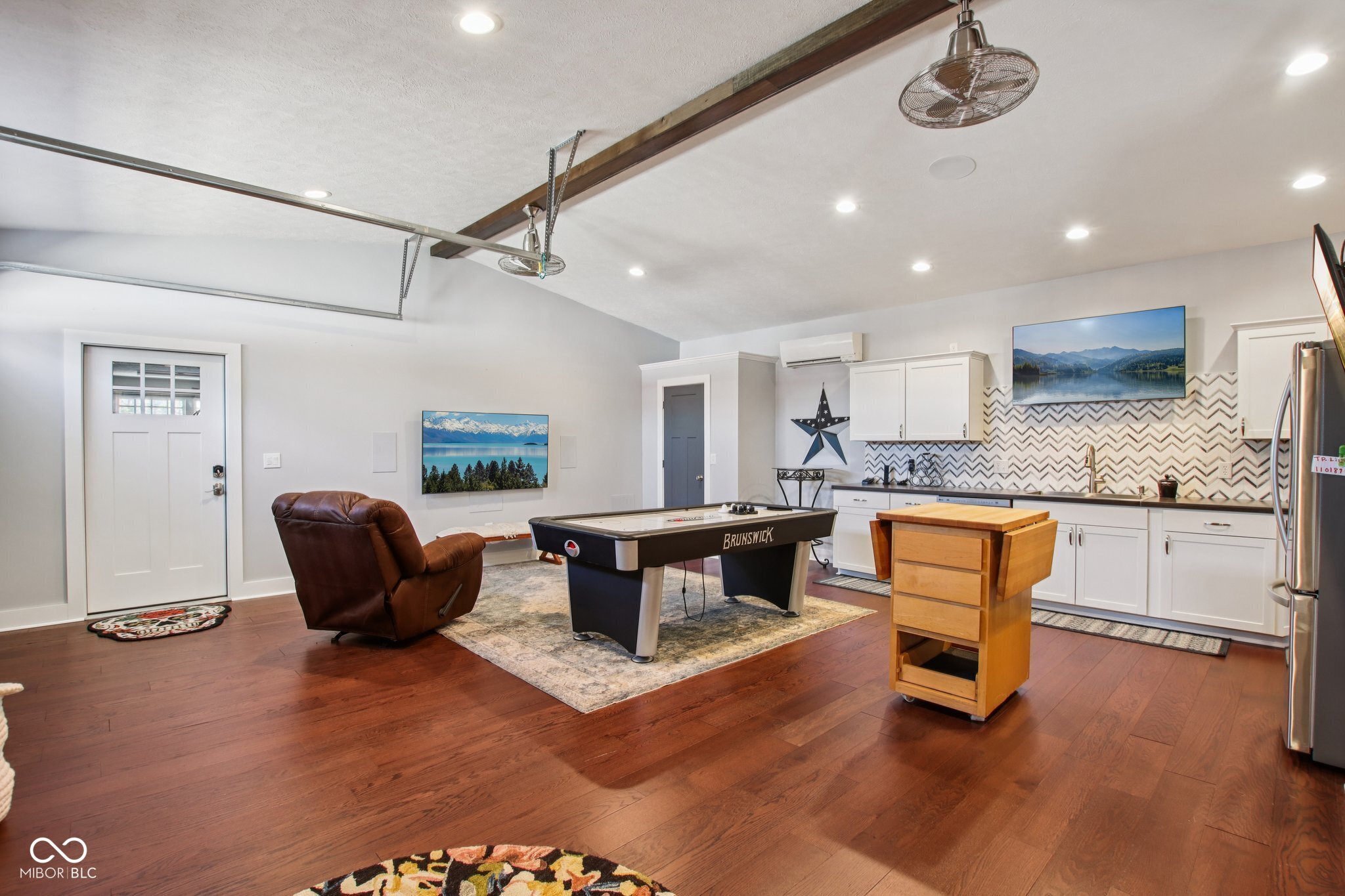 7135 N County Road 300 W