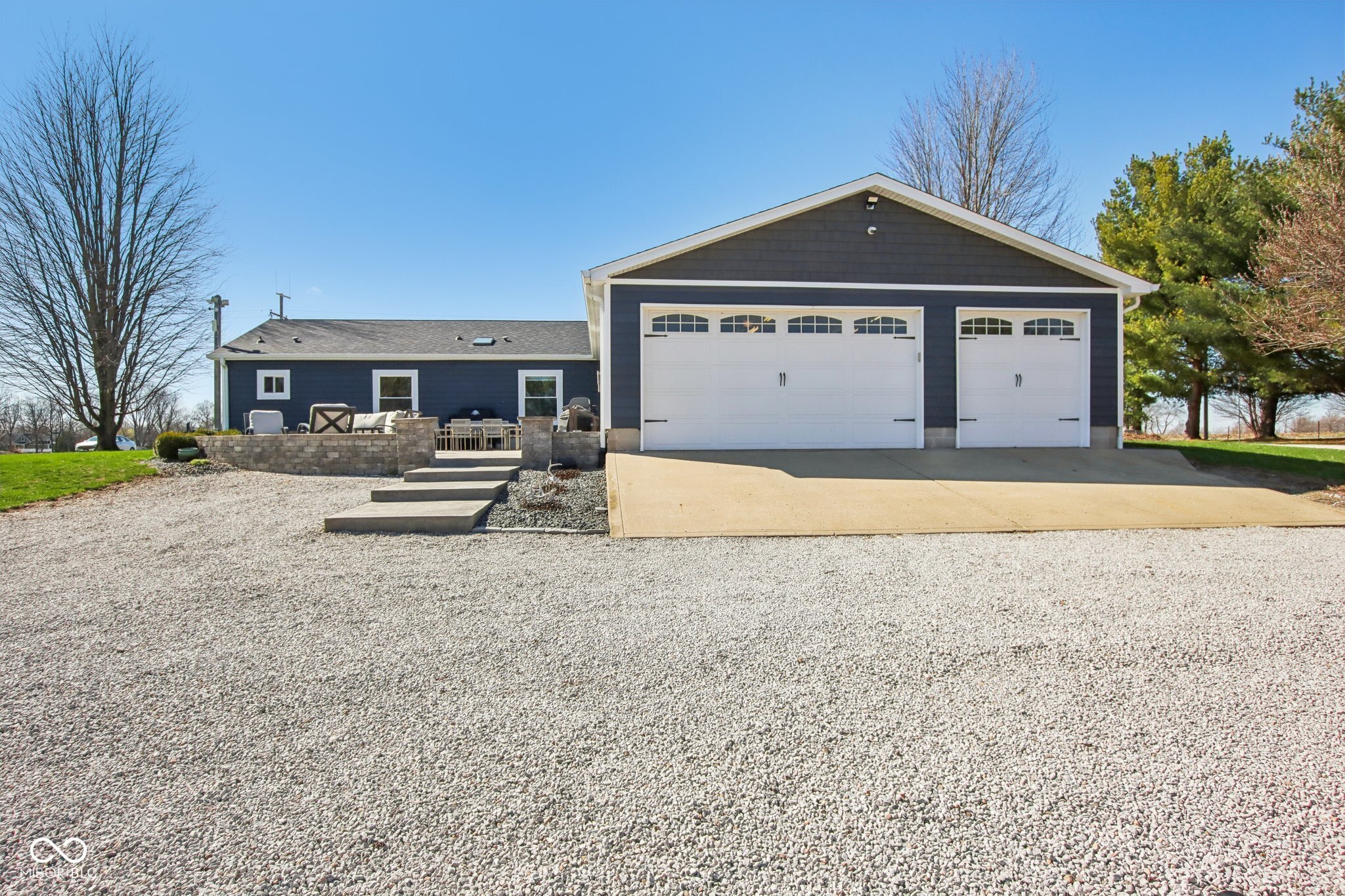 7135 N County Road 300 W