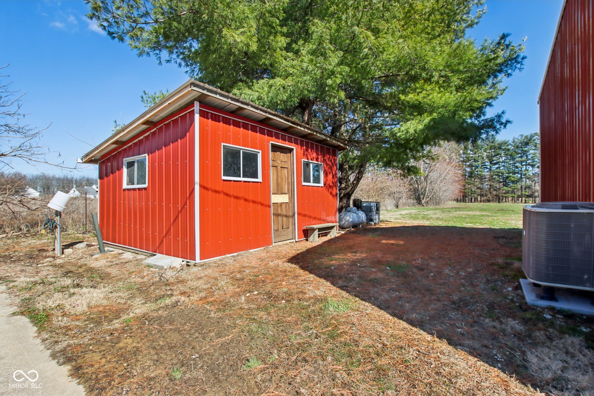 7135 N County Road 300 W