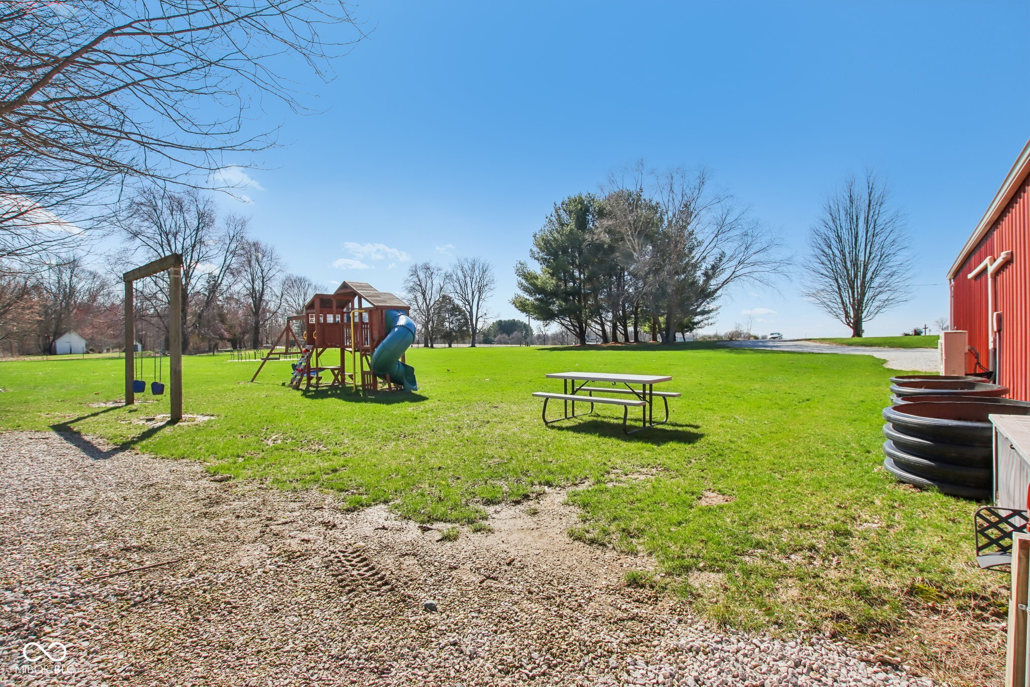 7135 N County Road 300 W