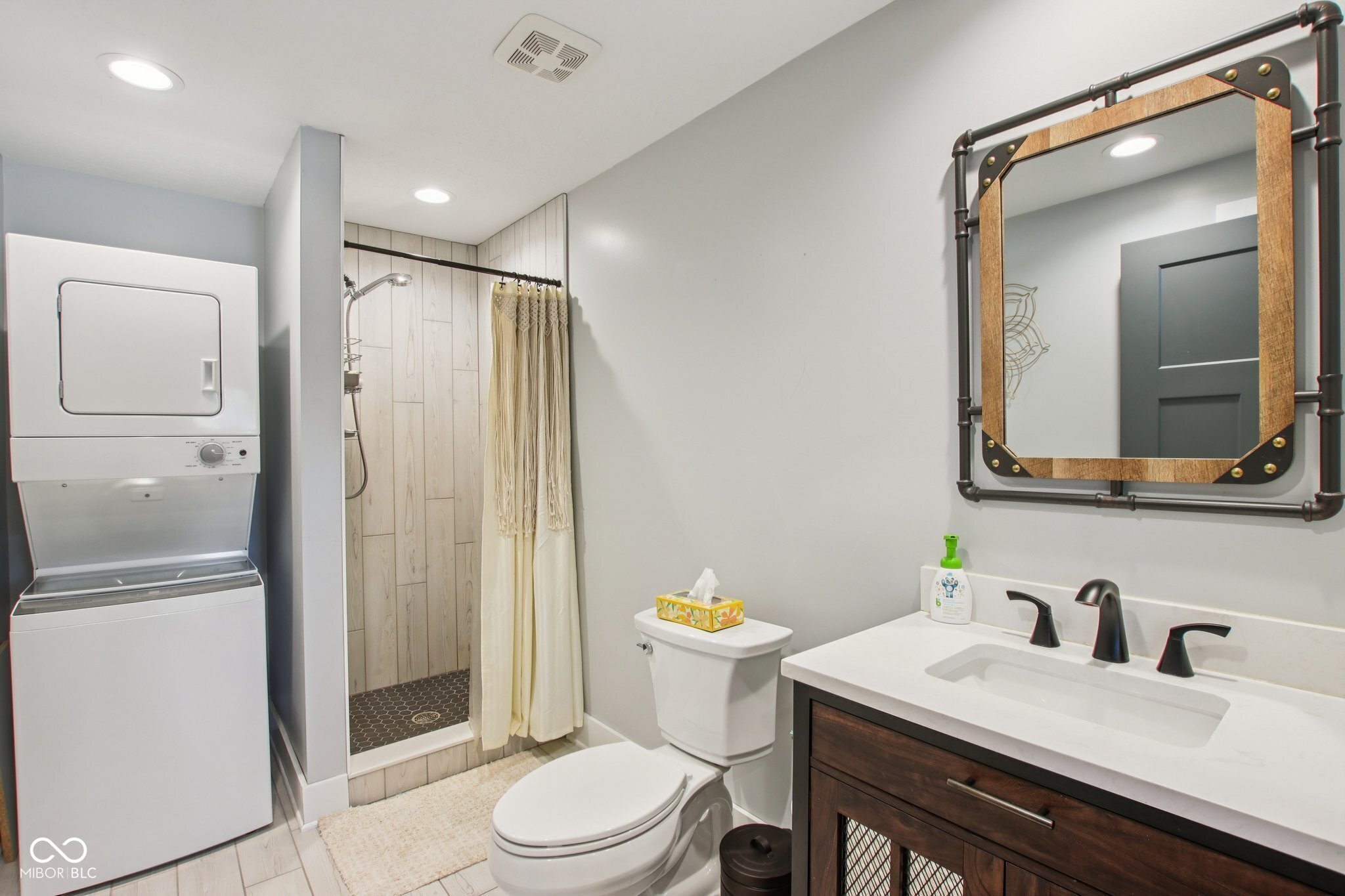 7135 N County Road 300 W