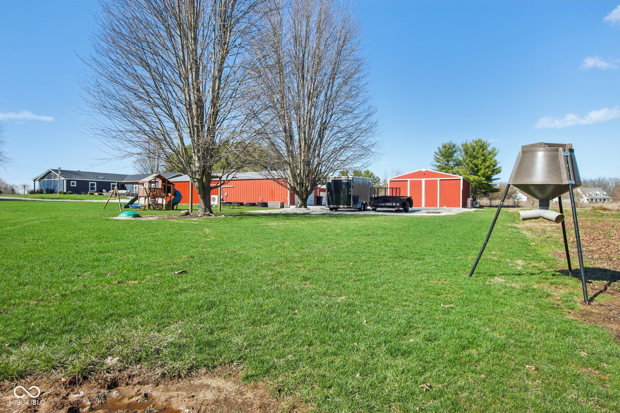 7135 N County Road 300 W