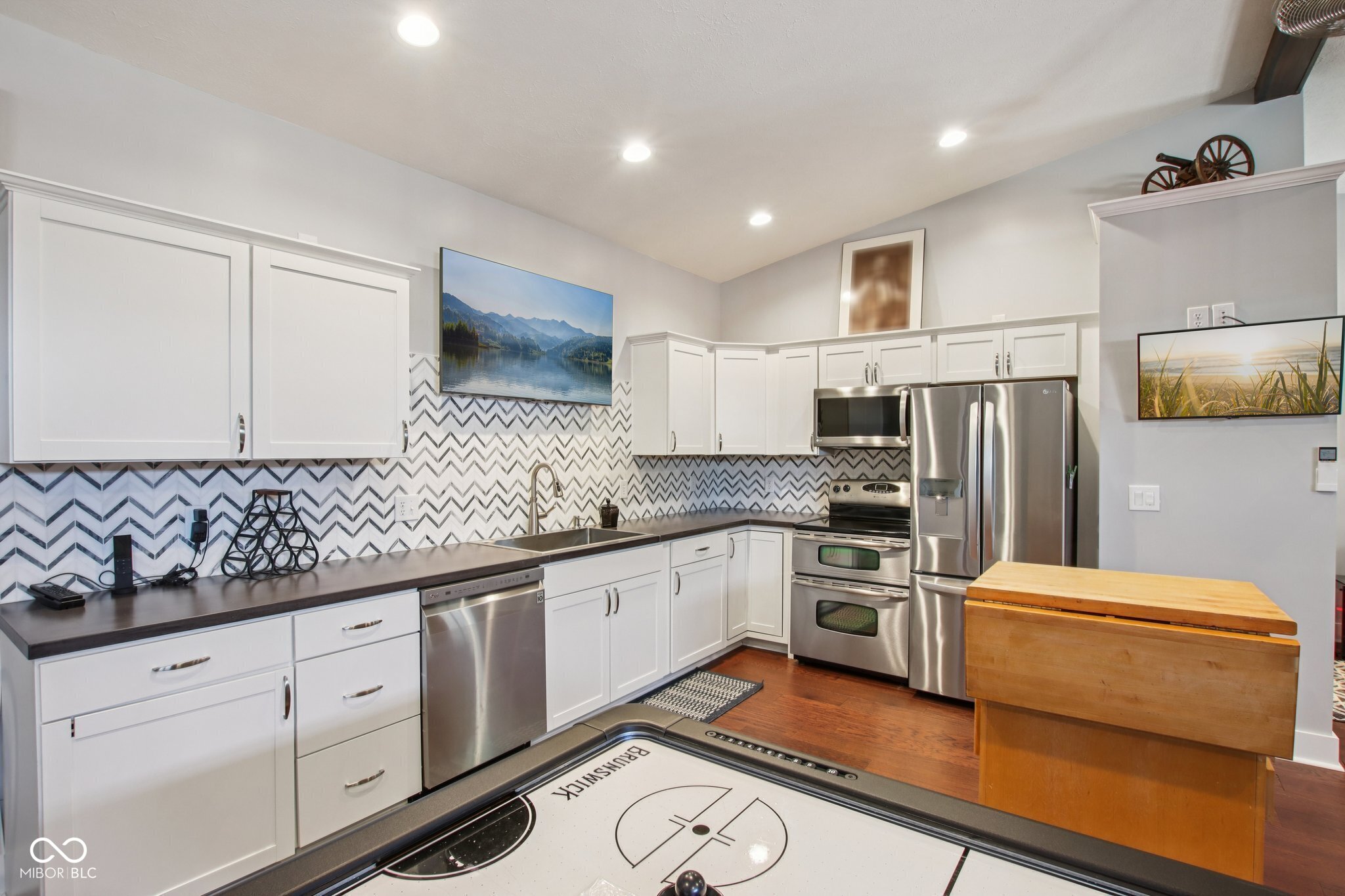 7135 N County Road 300 W