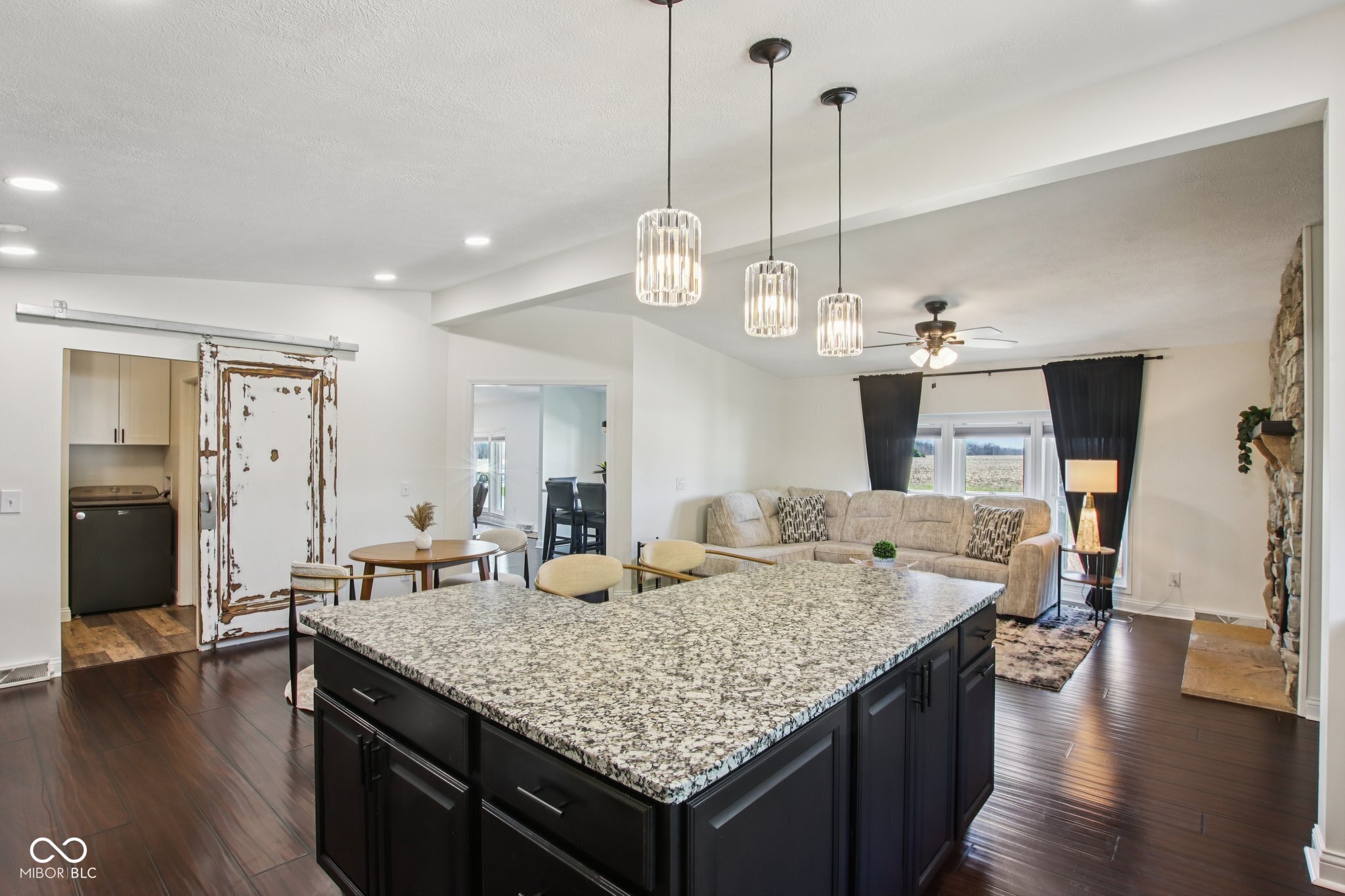 7135 N County Road 300 W