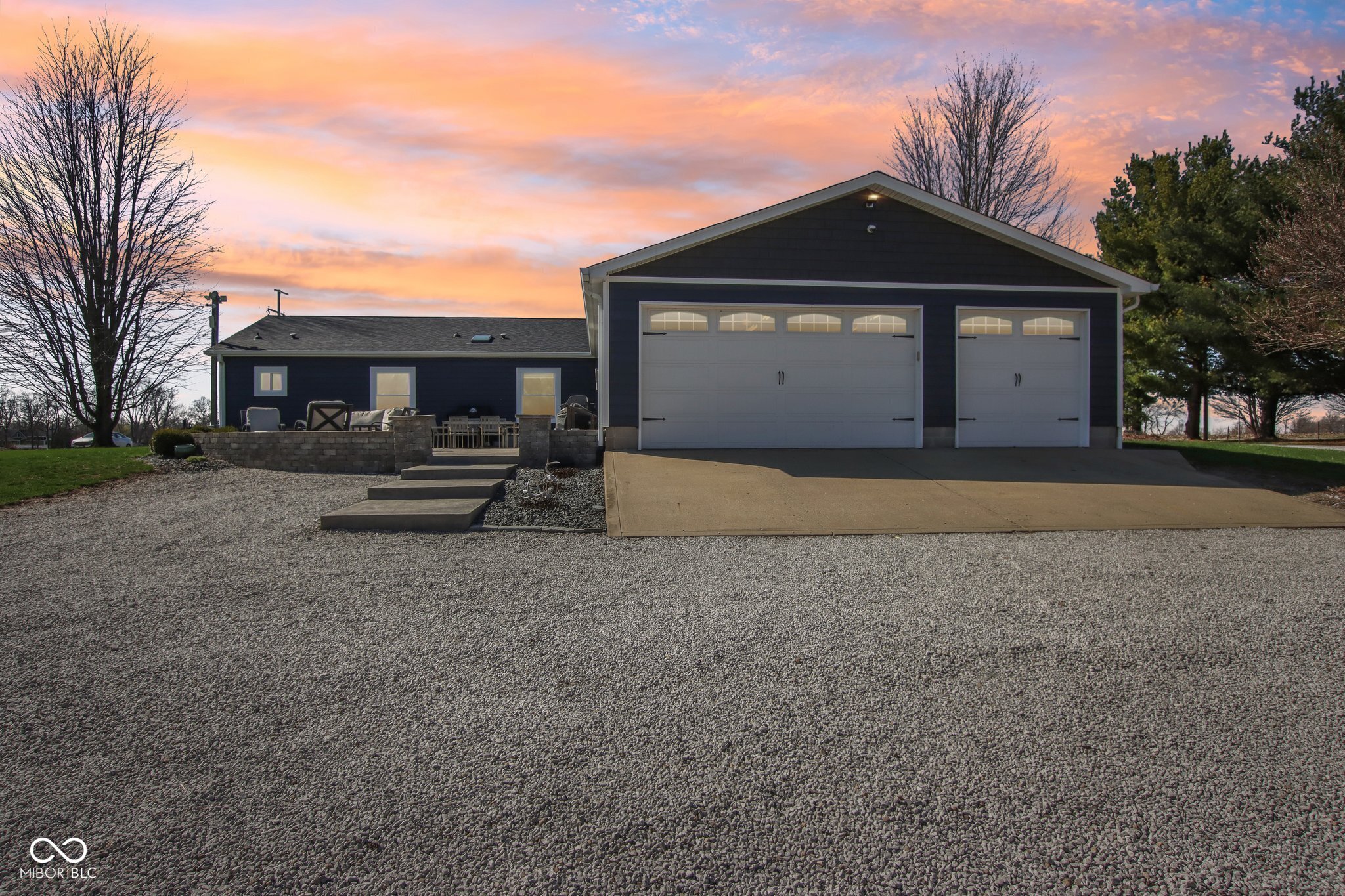 7135 N County Road 300 W