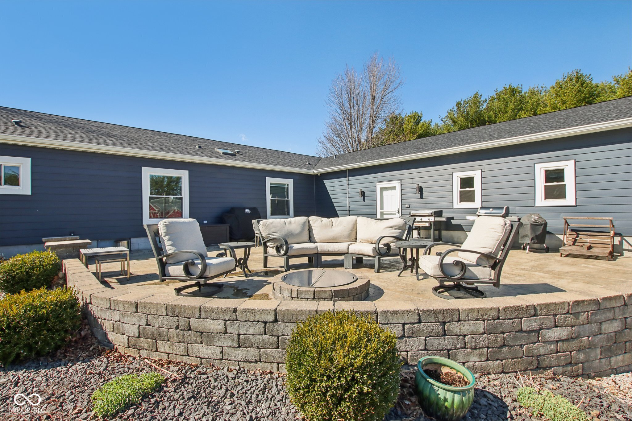 7135 N County Road 300 W