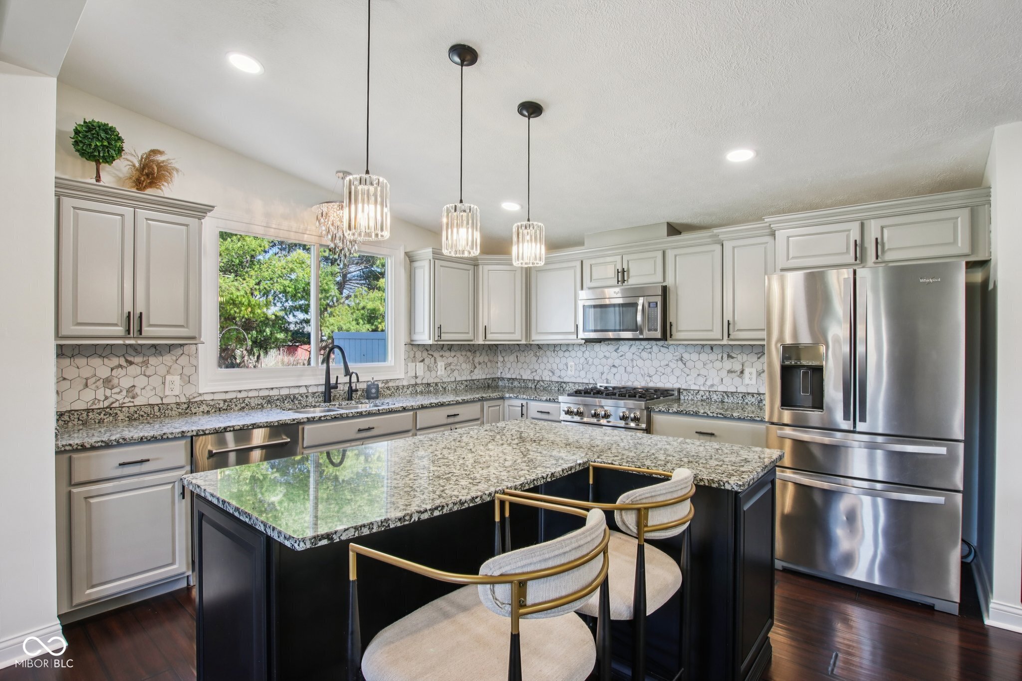 7135 N County Road 300 W