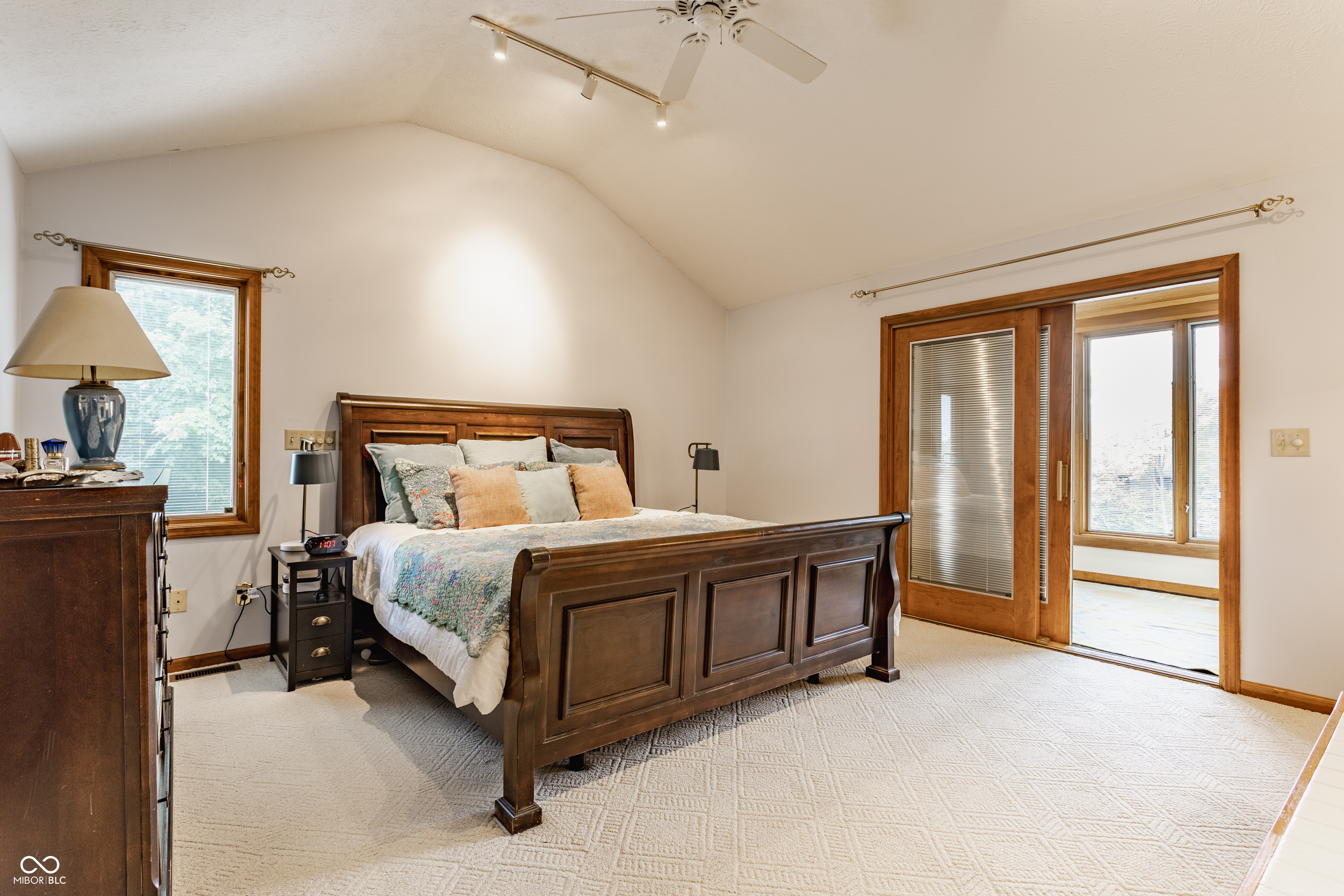 709 Pleasant Point Circle