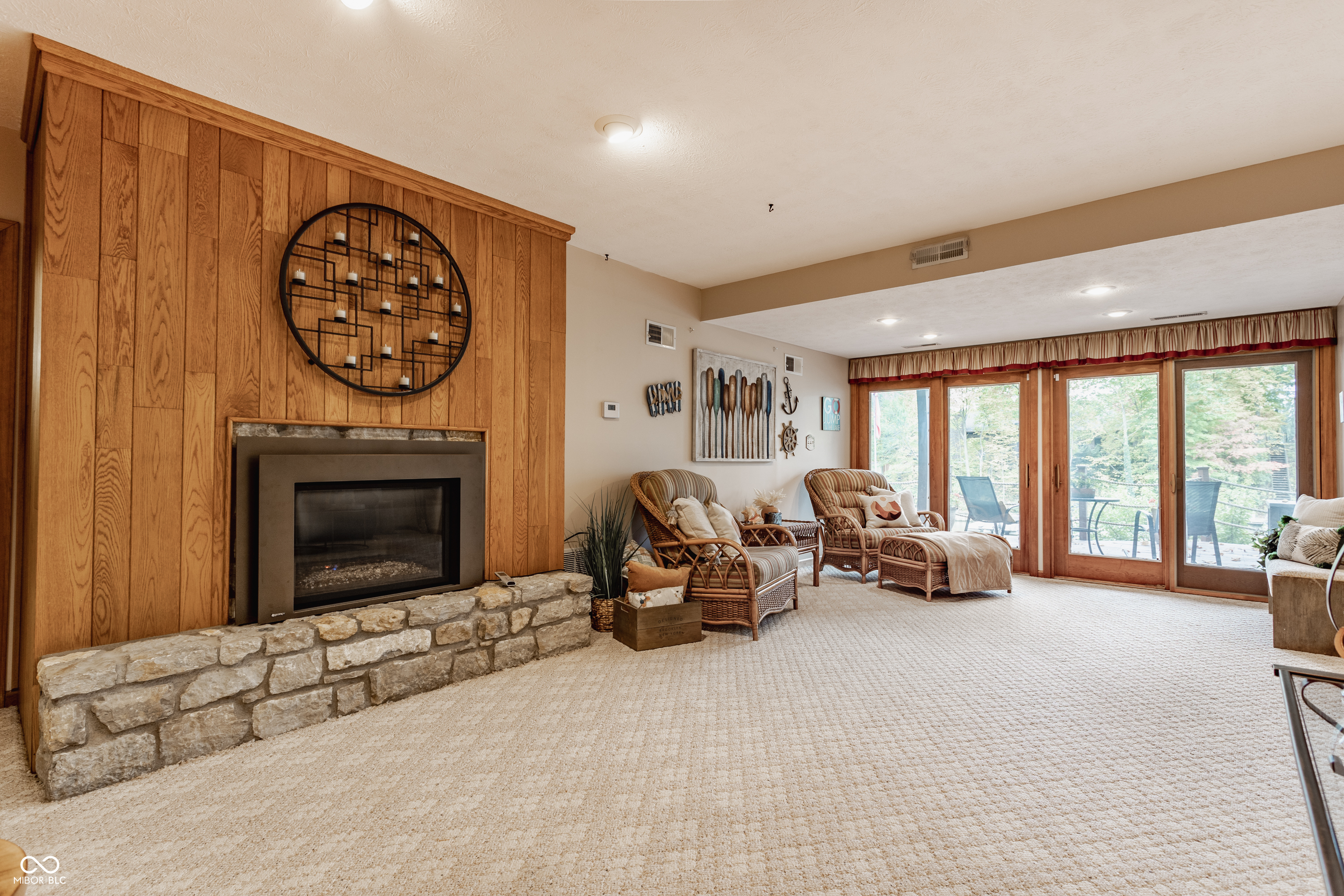 709 Pleasant Point Circle