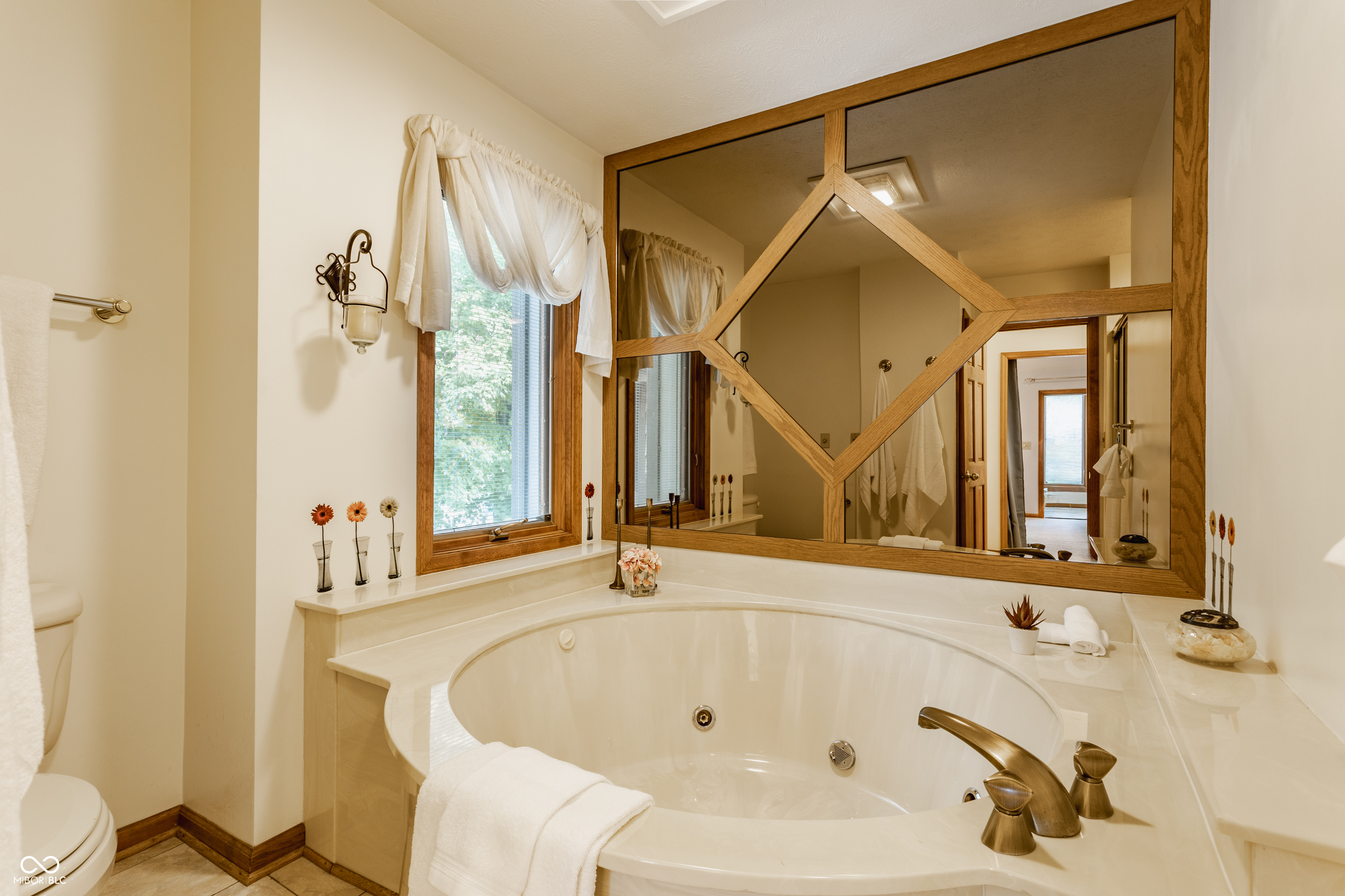 709 Pleasant Point Circle