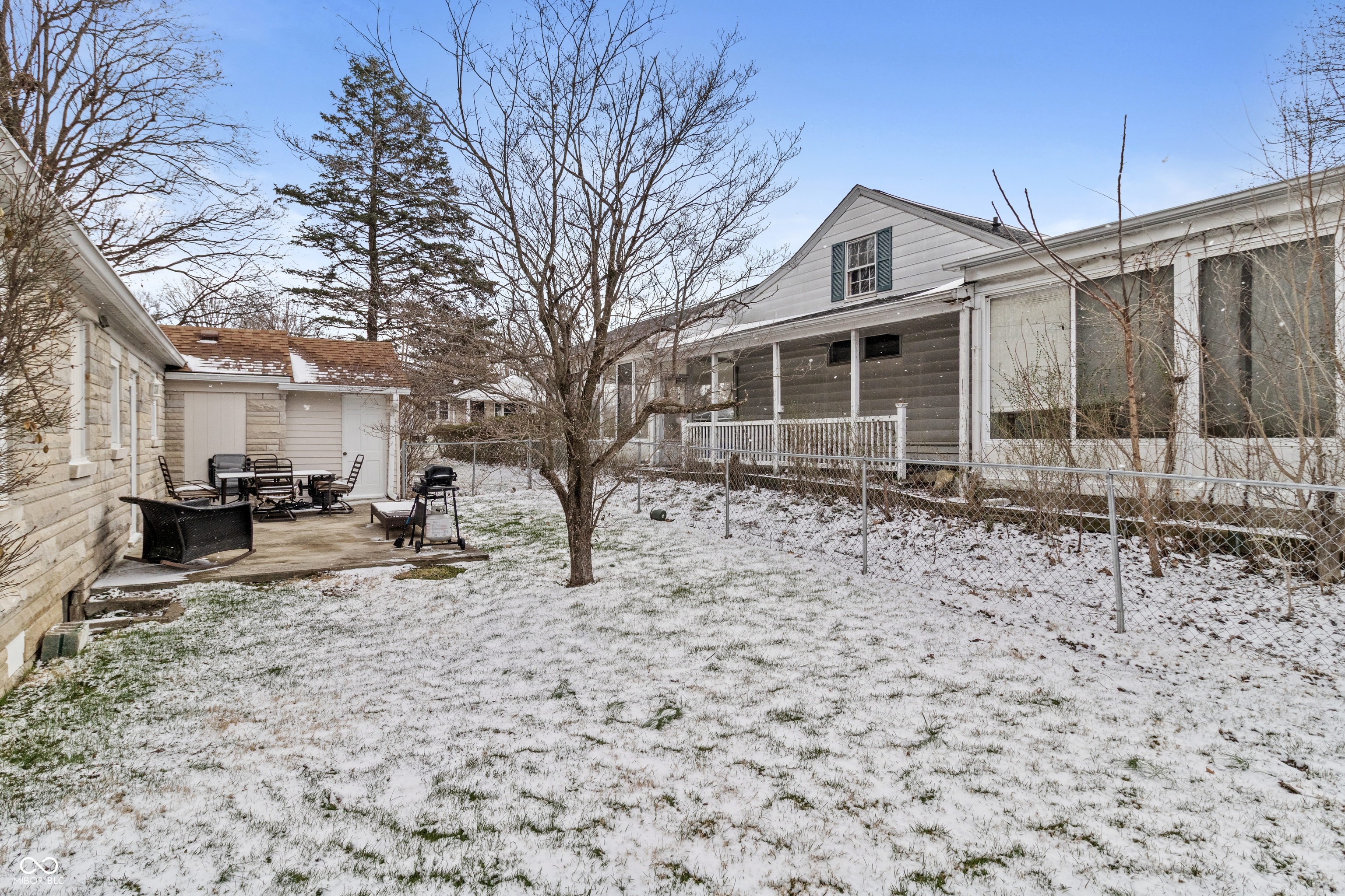 445 N Valley Lane