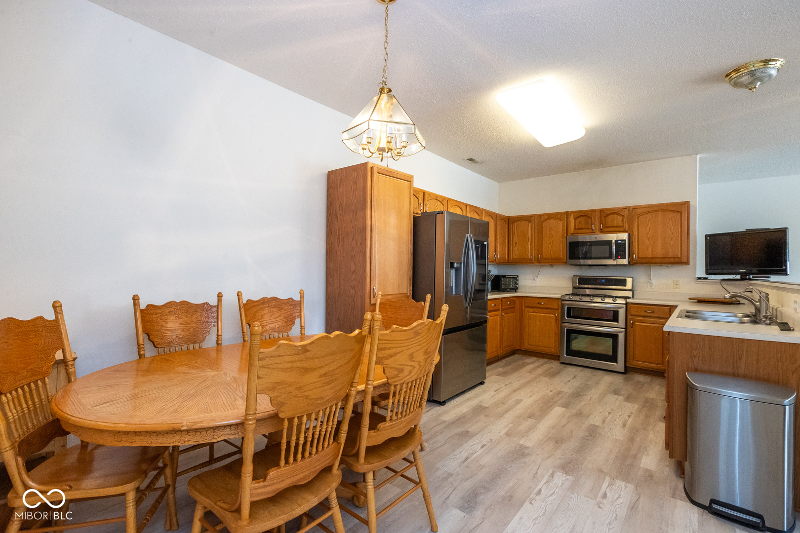 1085 Sassafras Trail