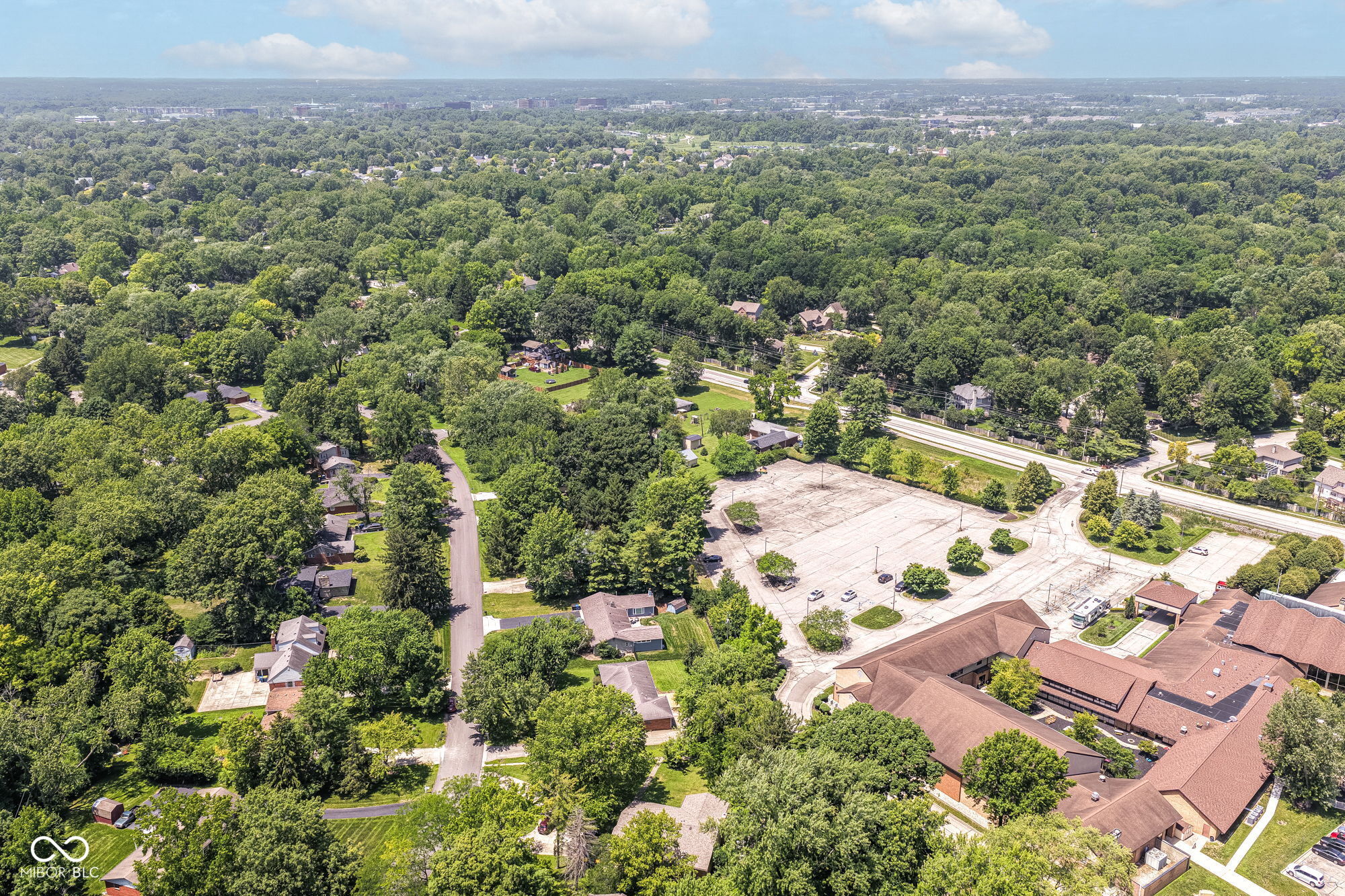 1526 Orchard Park Drive N