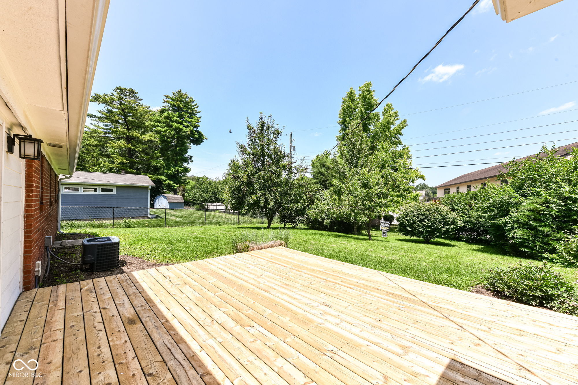 1526 Orchard Park Drive N