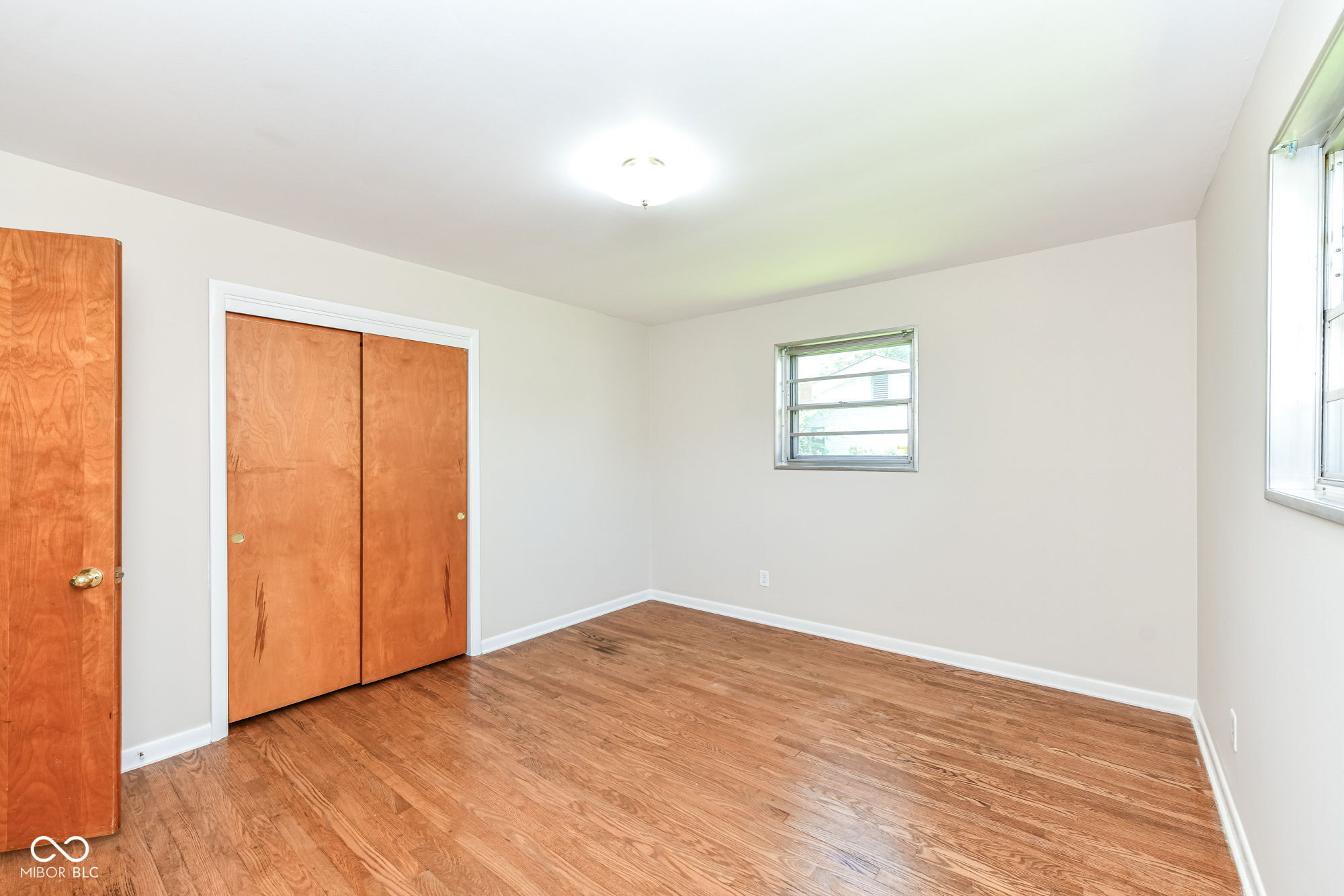 1526 Orchard Park Drive N