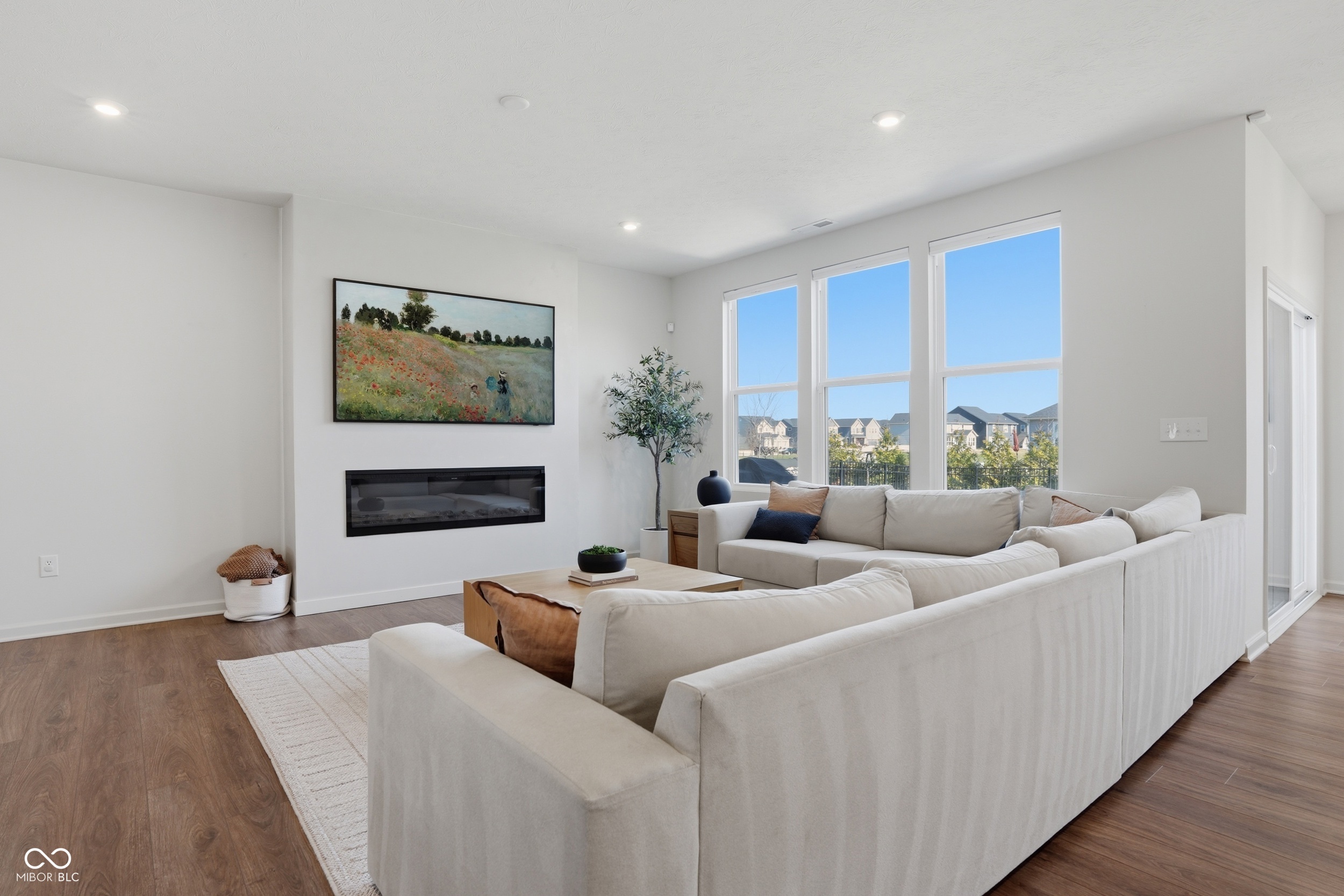 15398 Montfort Drive