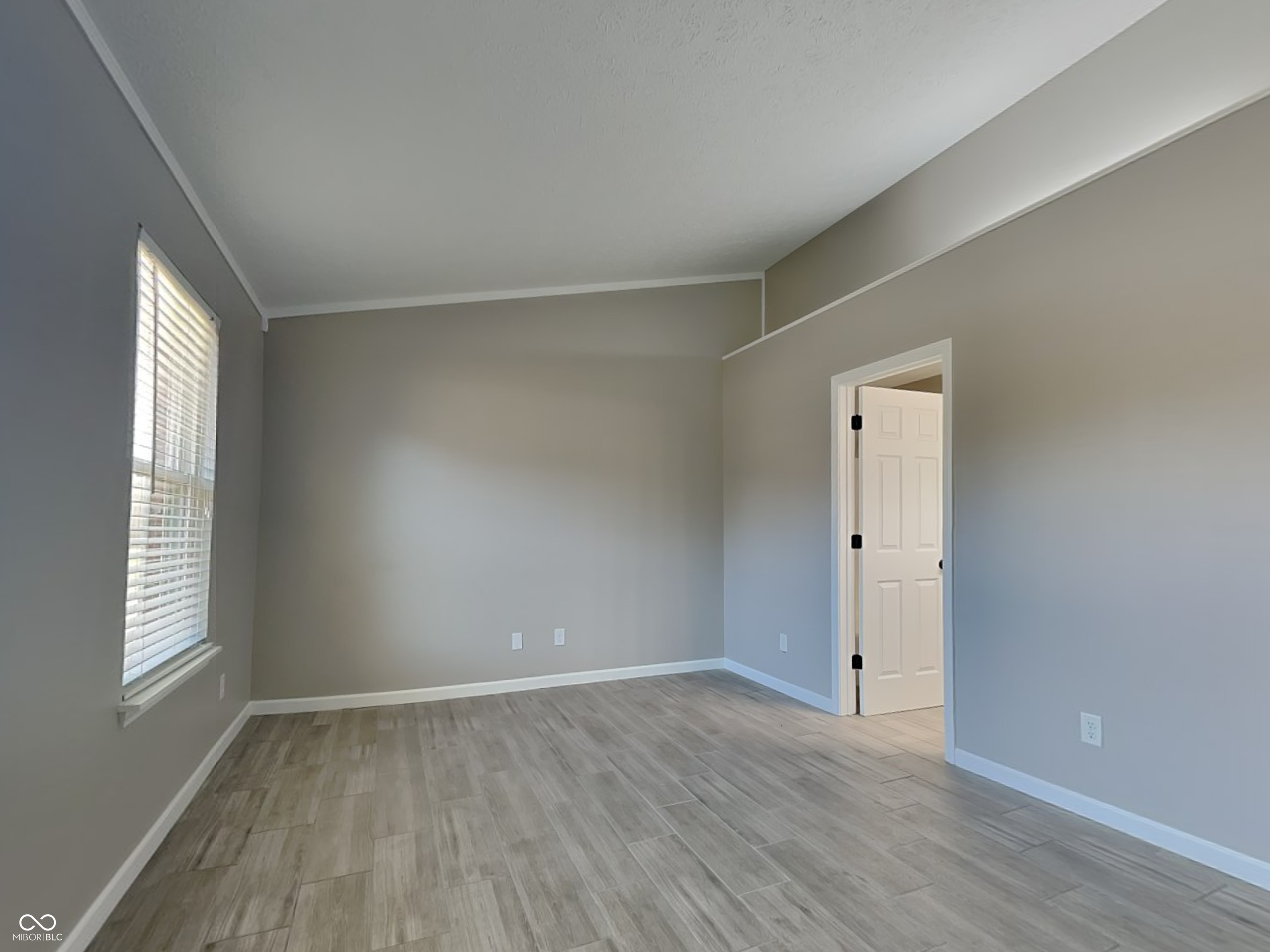 3713 Foxtail Drive
