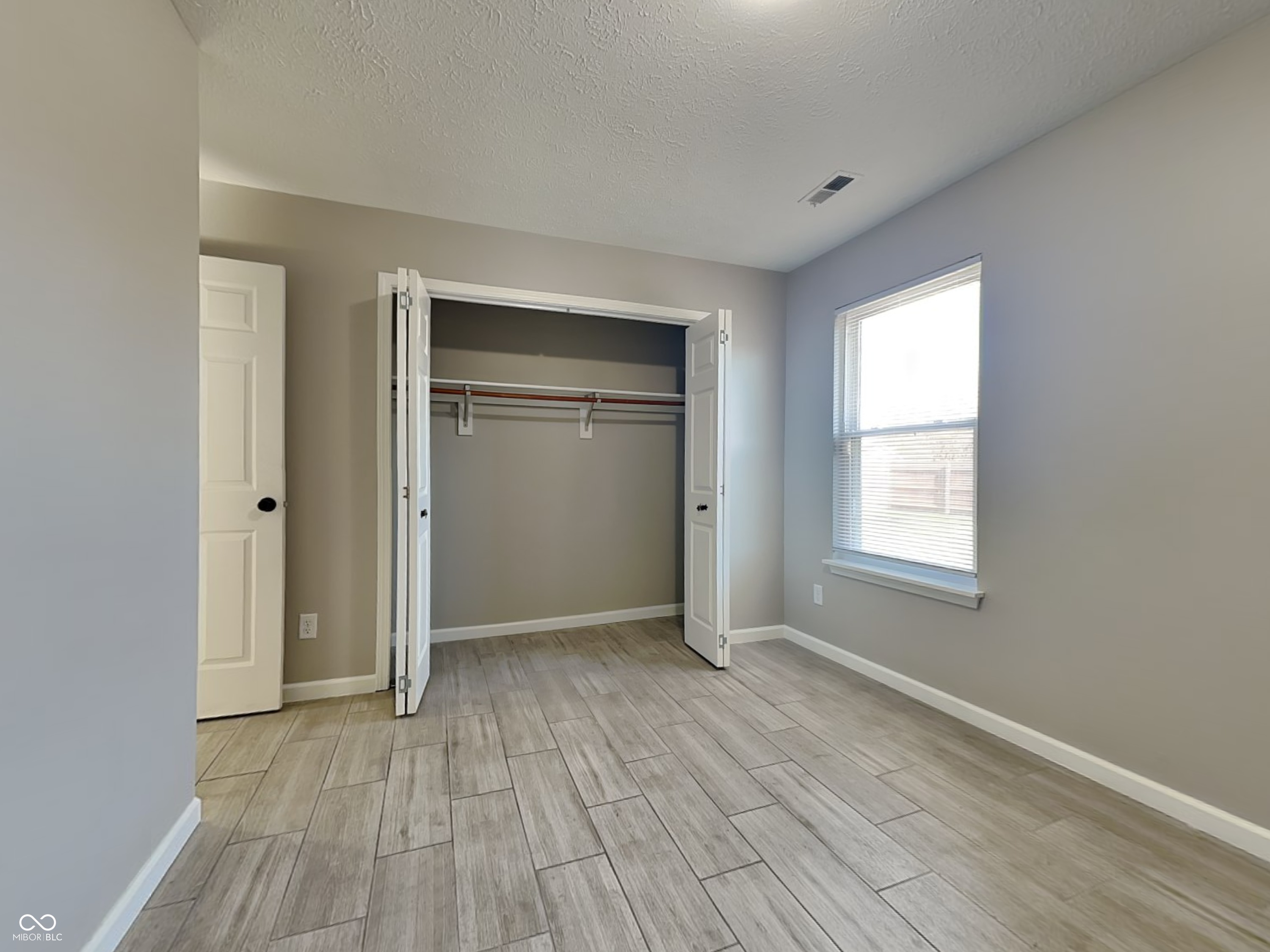 3713 Foxtail Drive