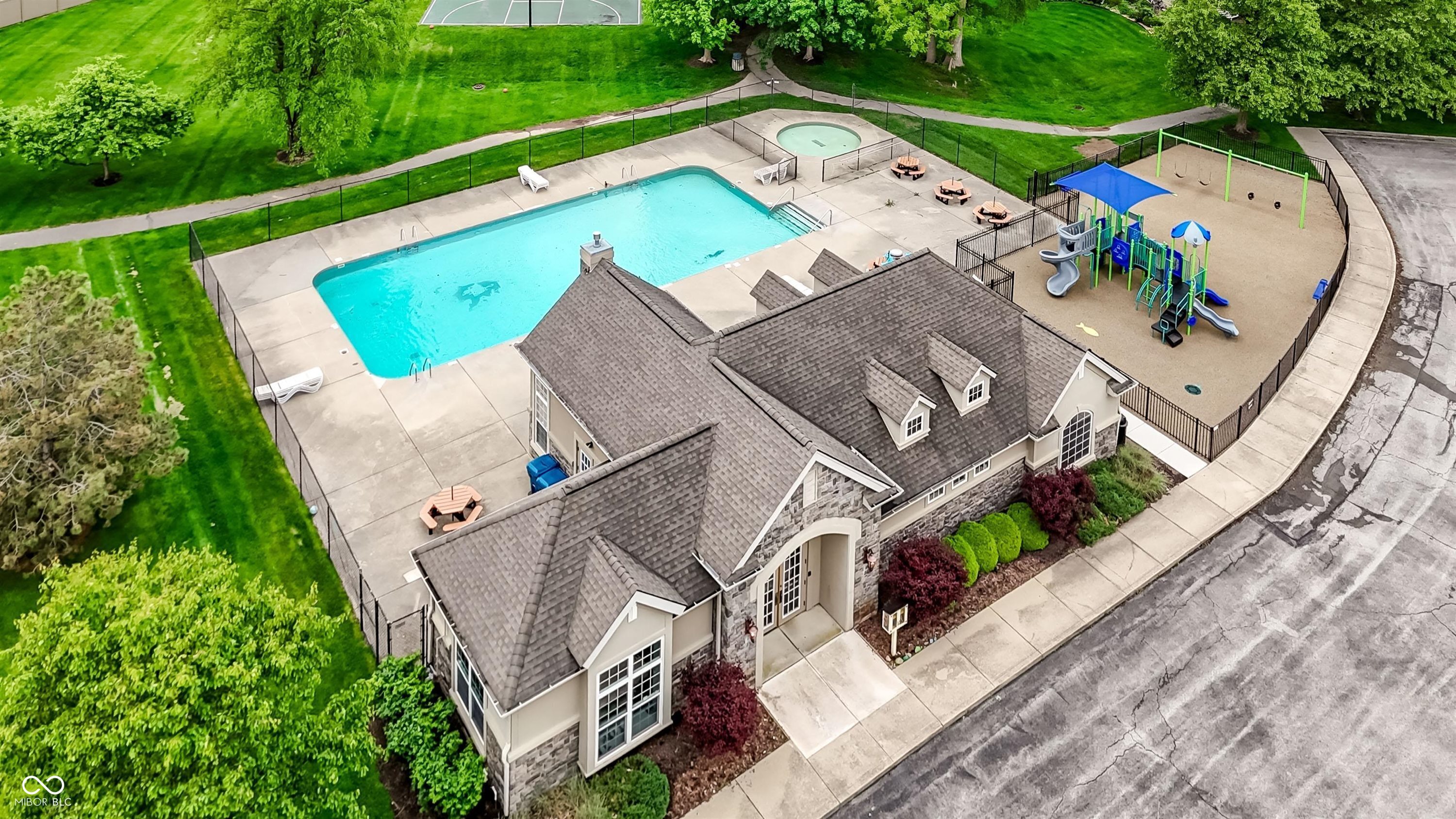 16798 Loch Circle