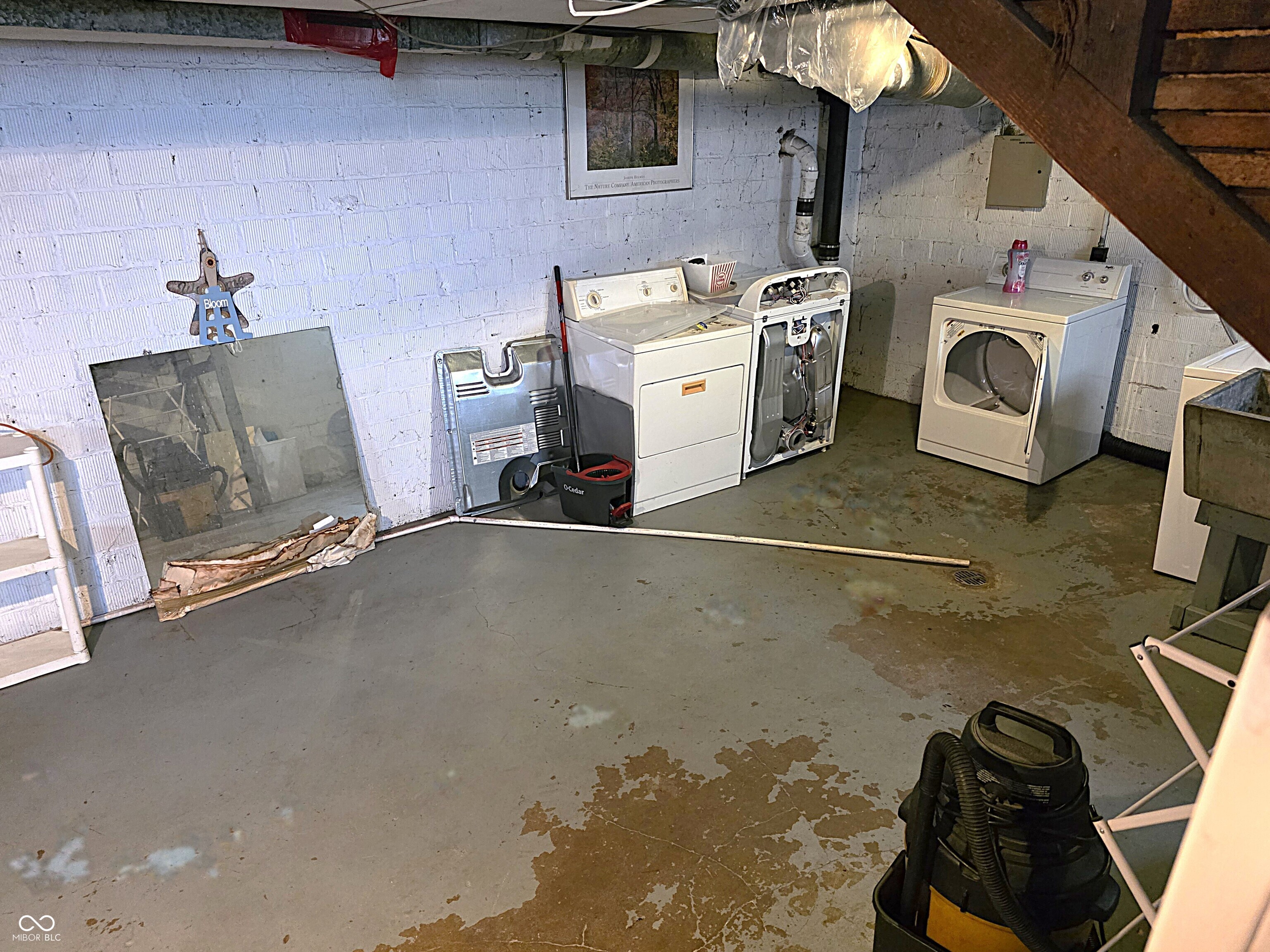 4231 Broadway Street