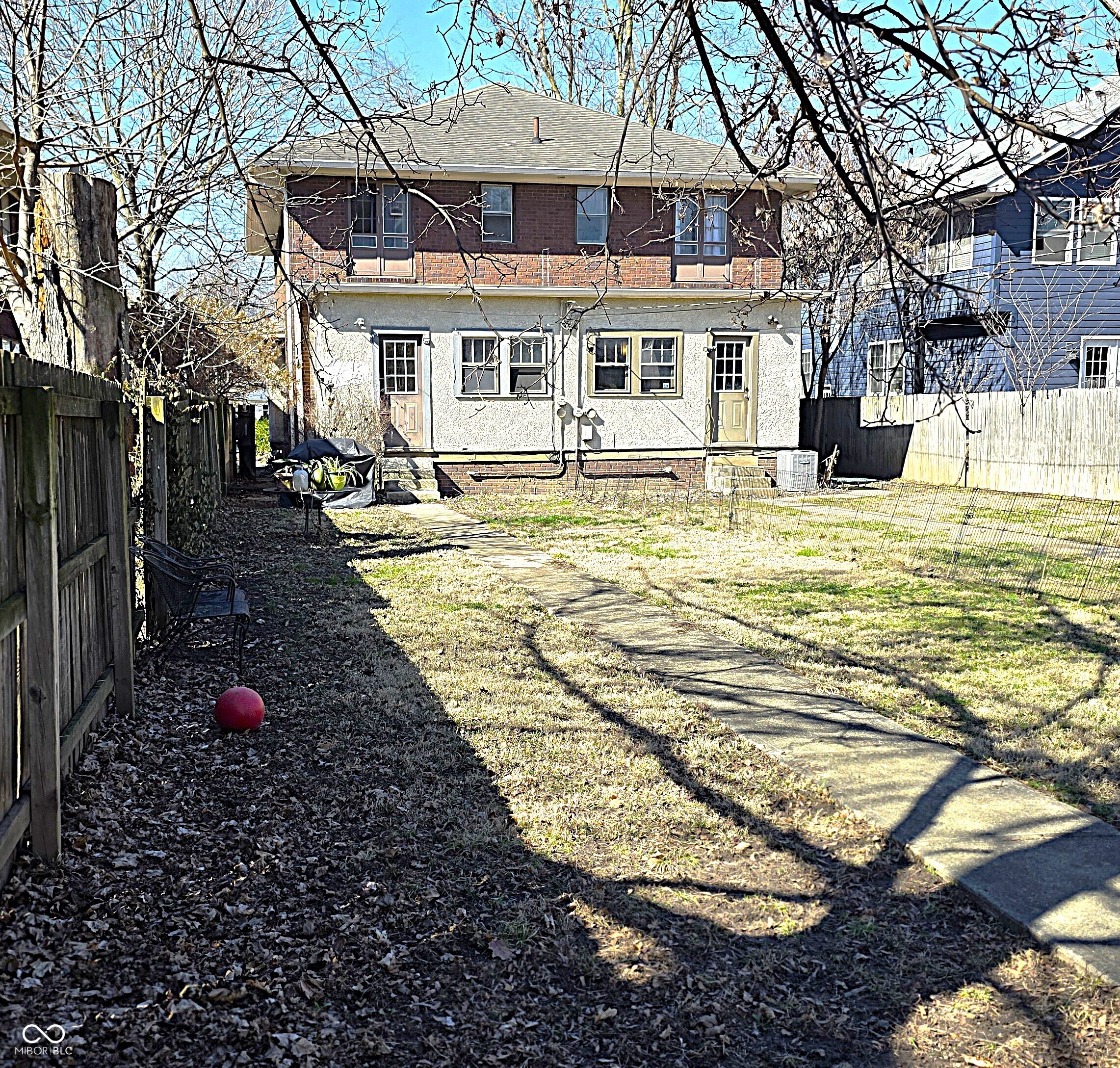 4231 Broadway Street