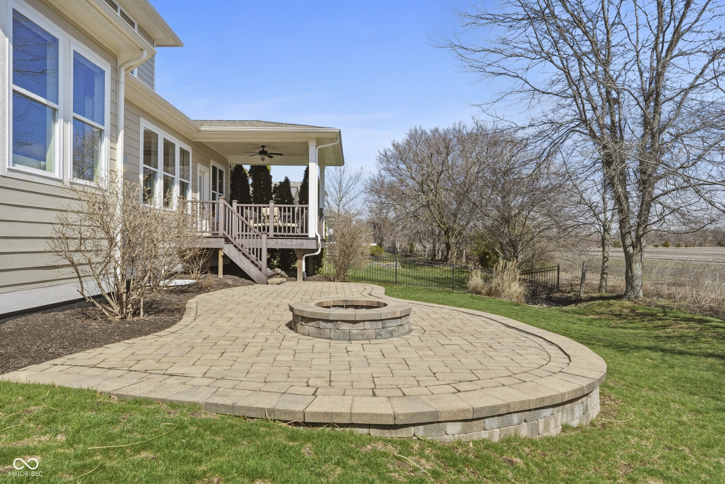 3895 Stonington Place