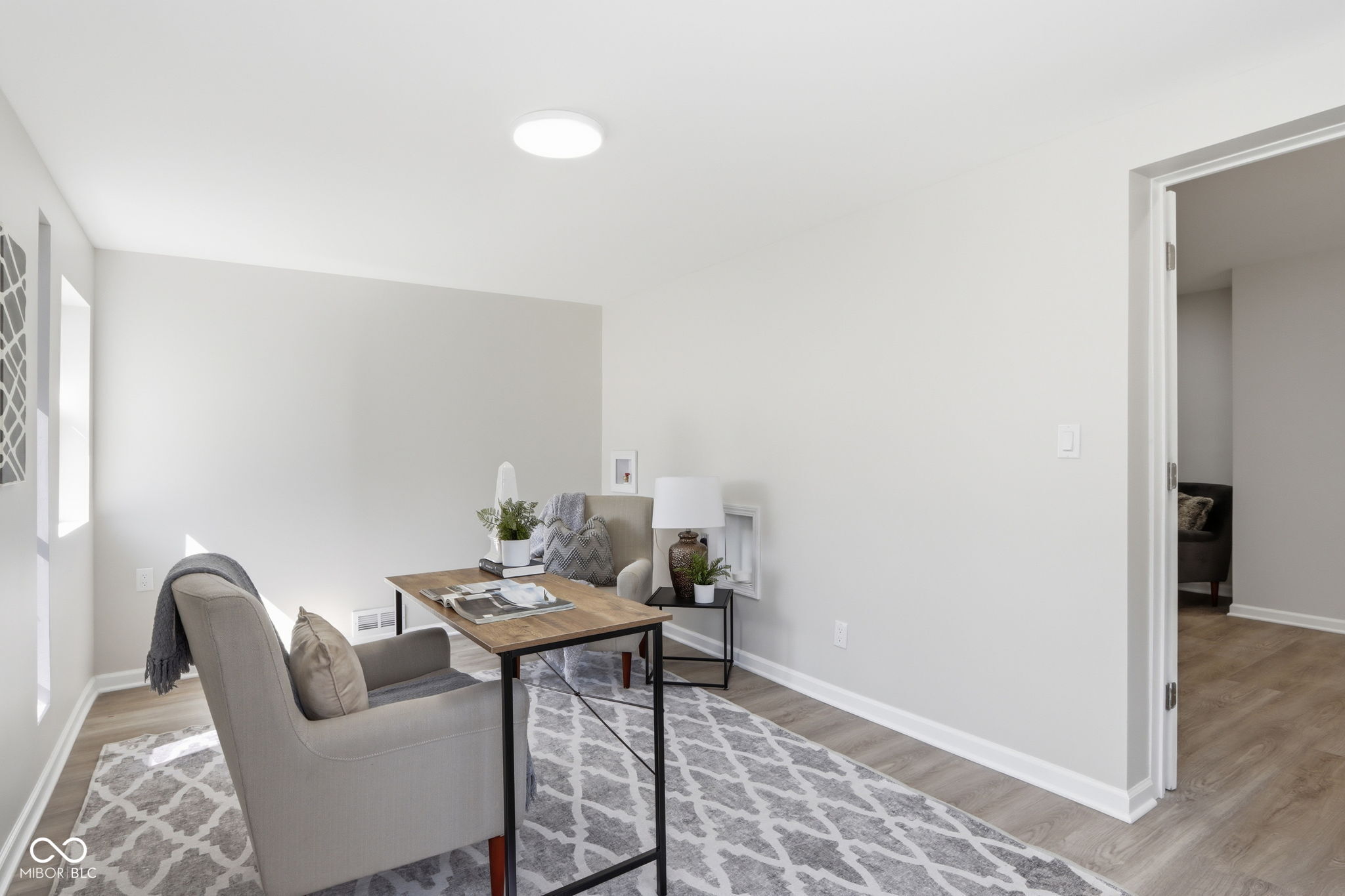 4315 E 42nd Street E