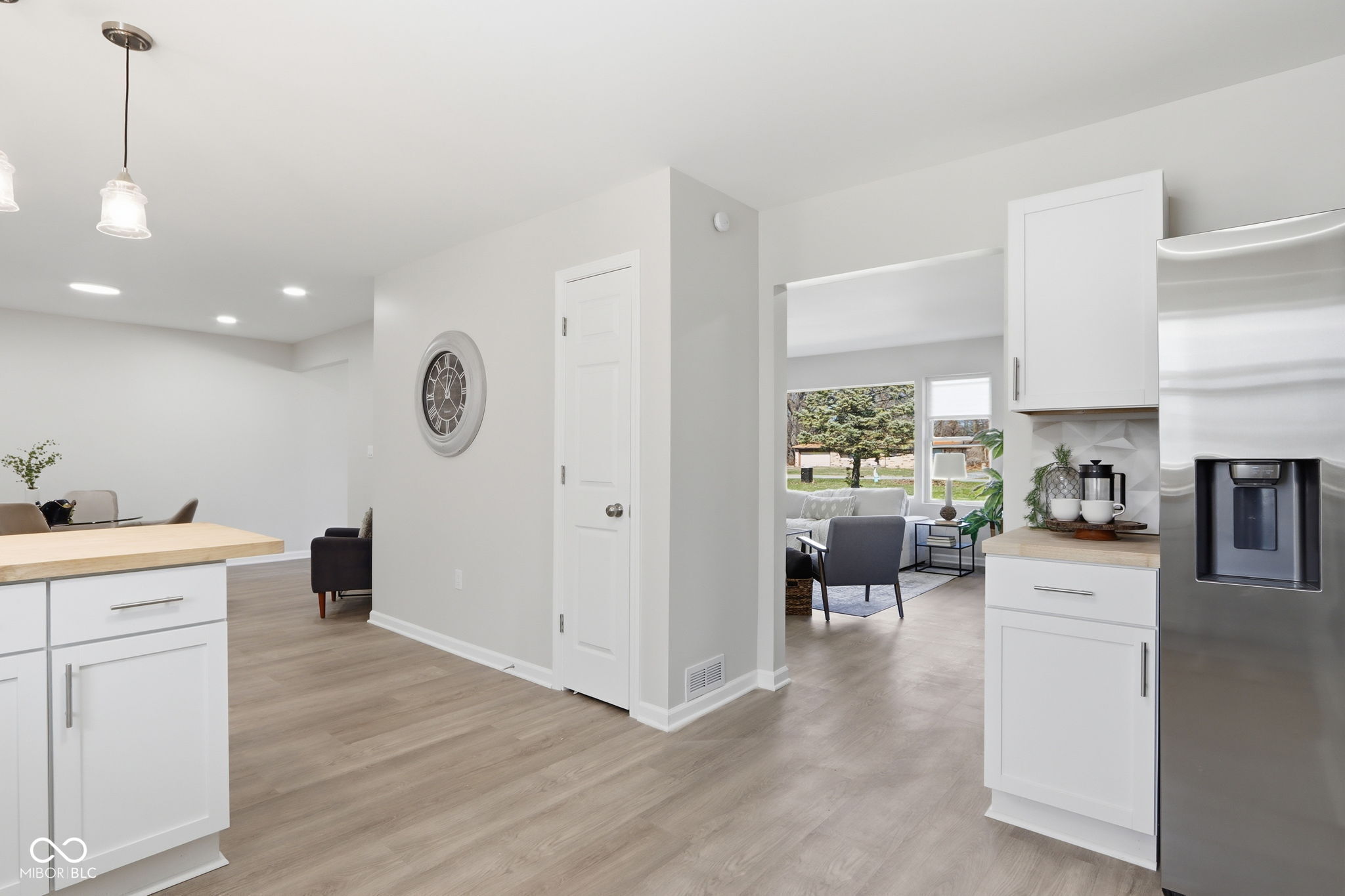 4315 E 42nd Street E