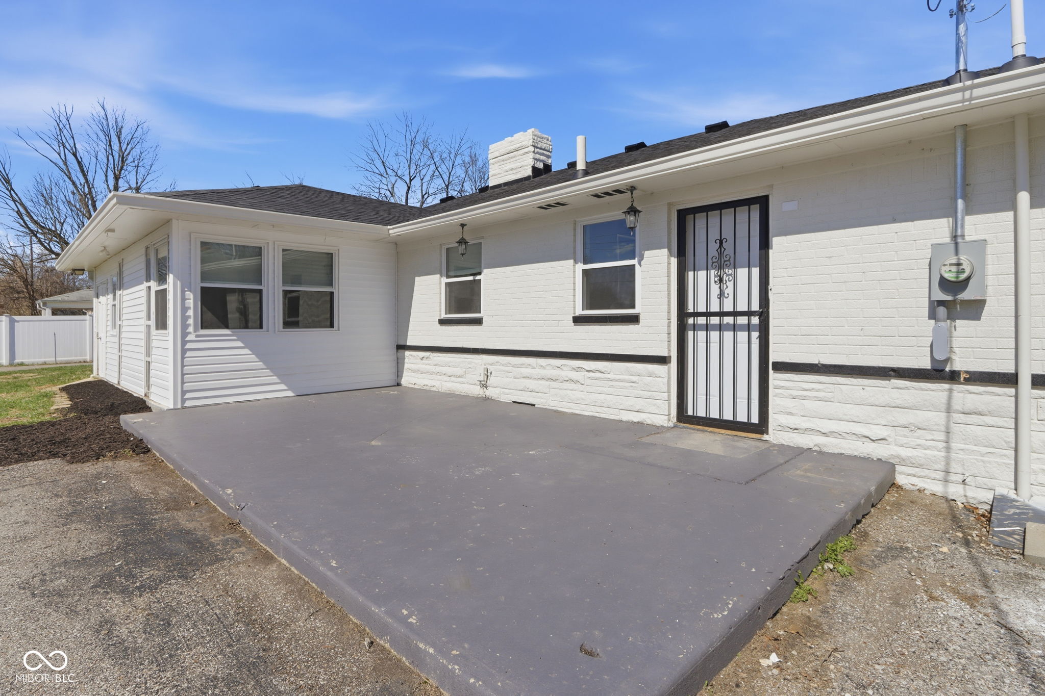 4315 E 42nd Street E