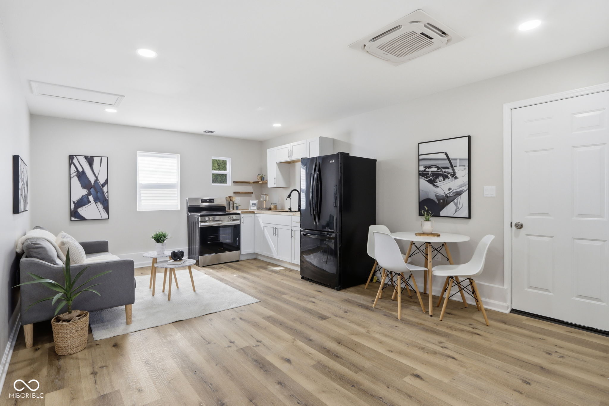 4315 E 42nd Street E