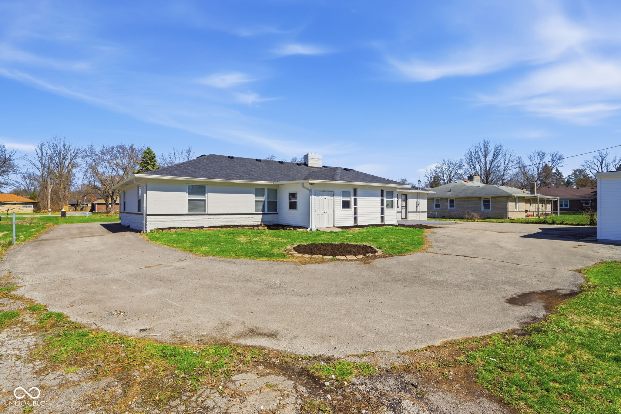 4315 E 42nd Street E