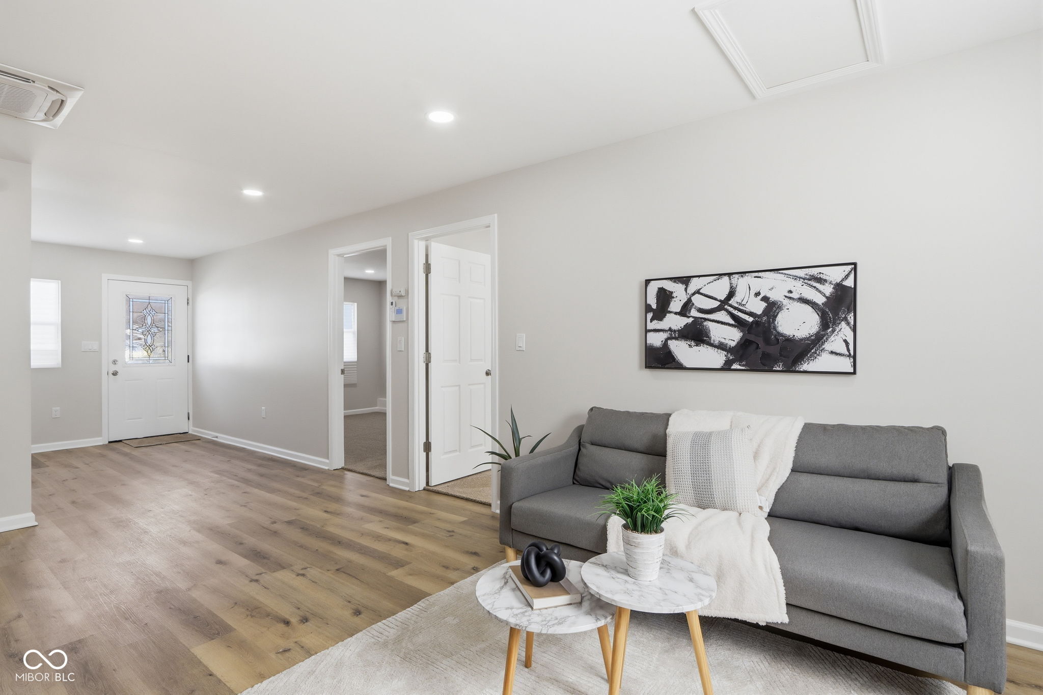 4315 E 42nd Street E