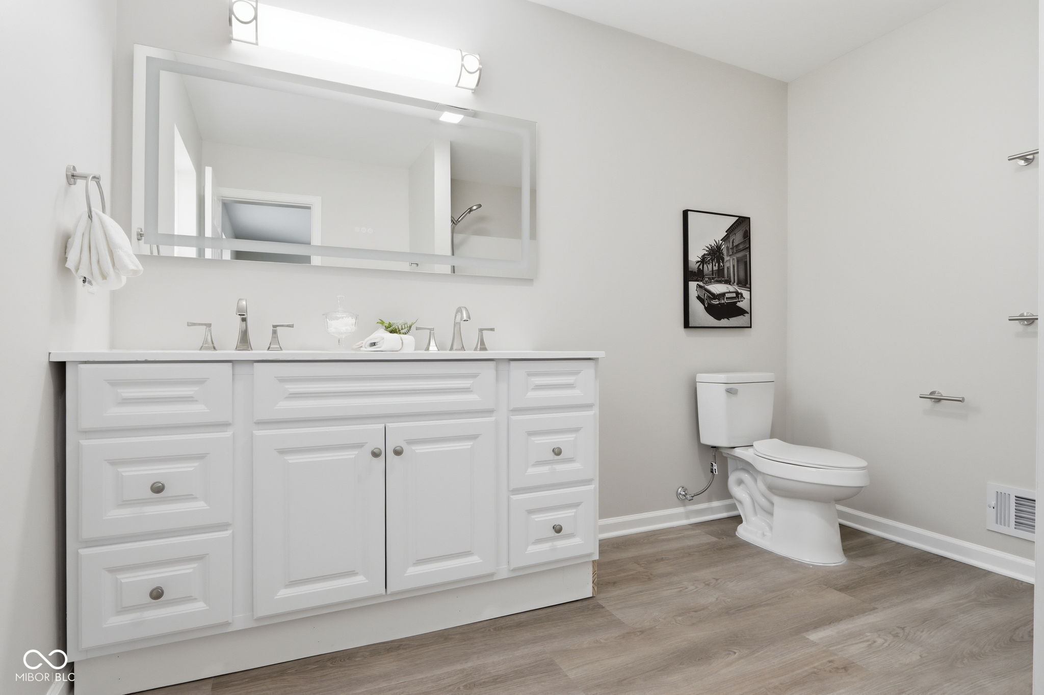 4315 E 42nd Street E