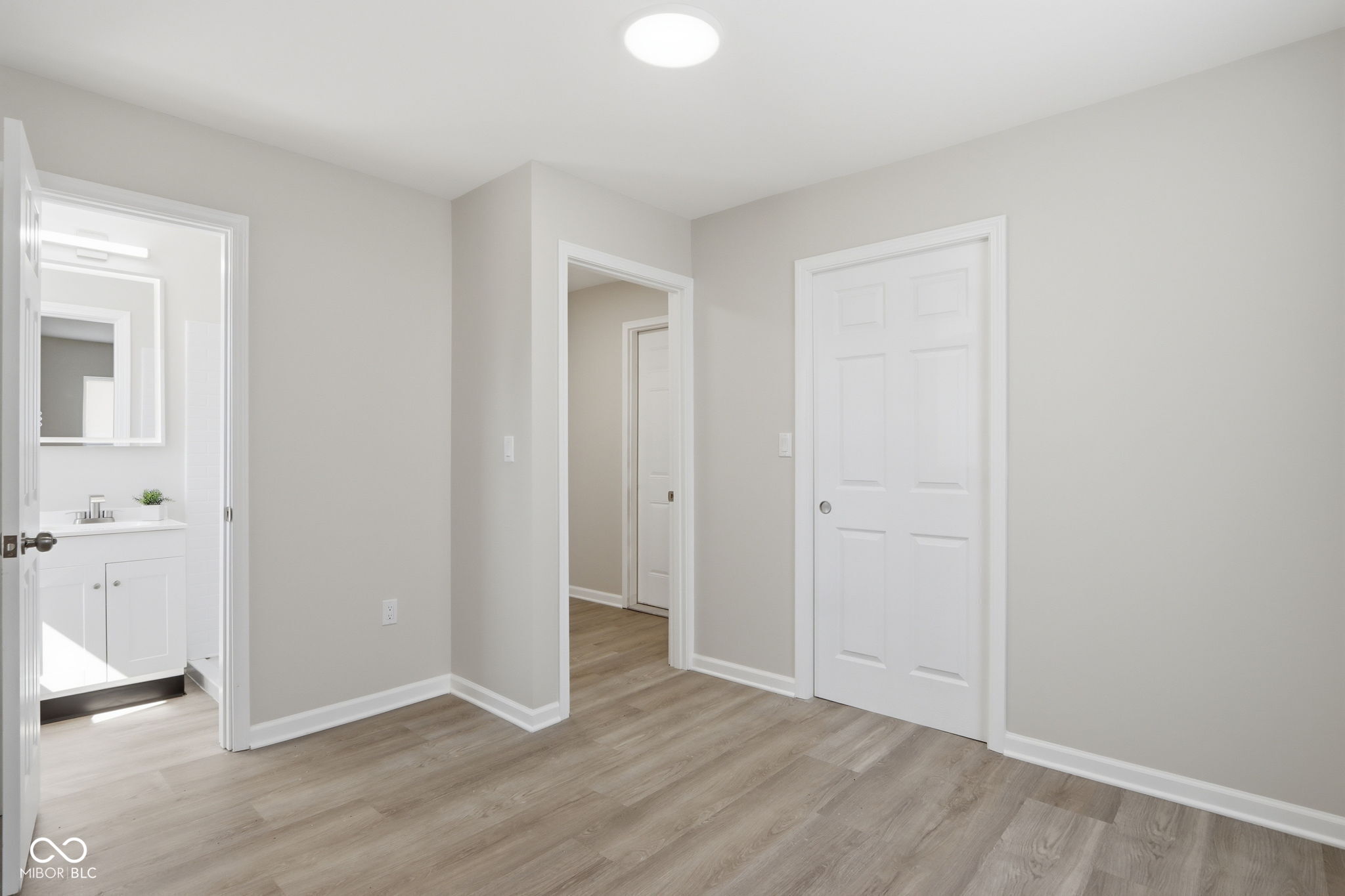 4315 E 42nd Street E