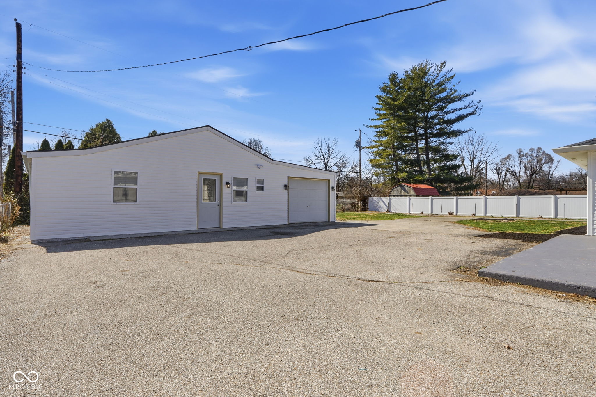 4315 E 42nd Street E