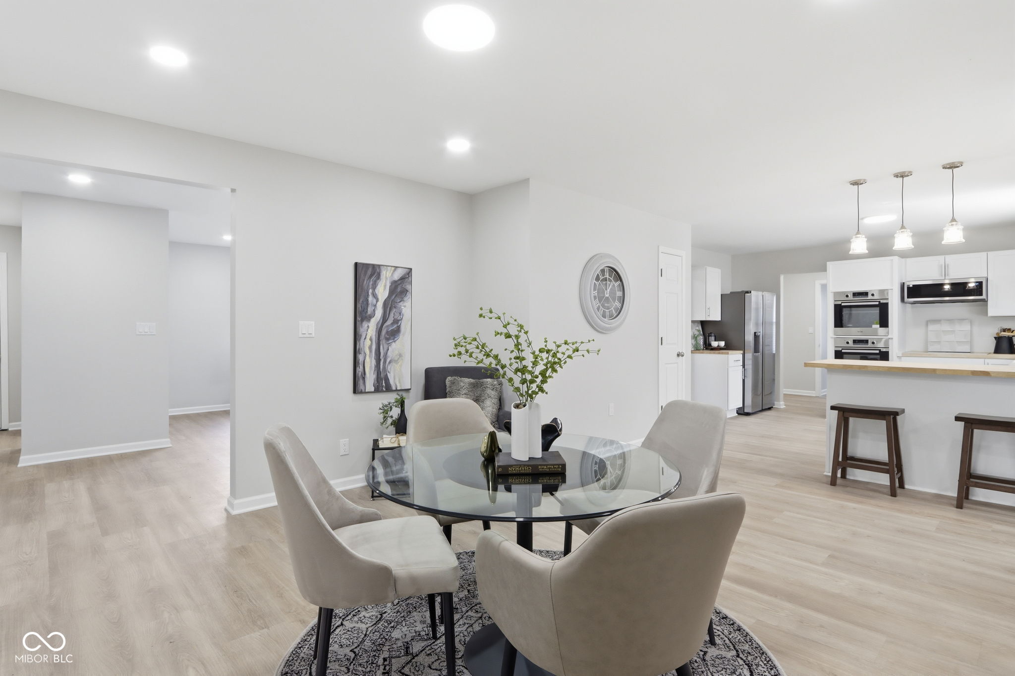 4315 E 42nd Street E