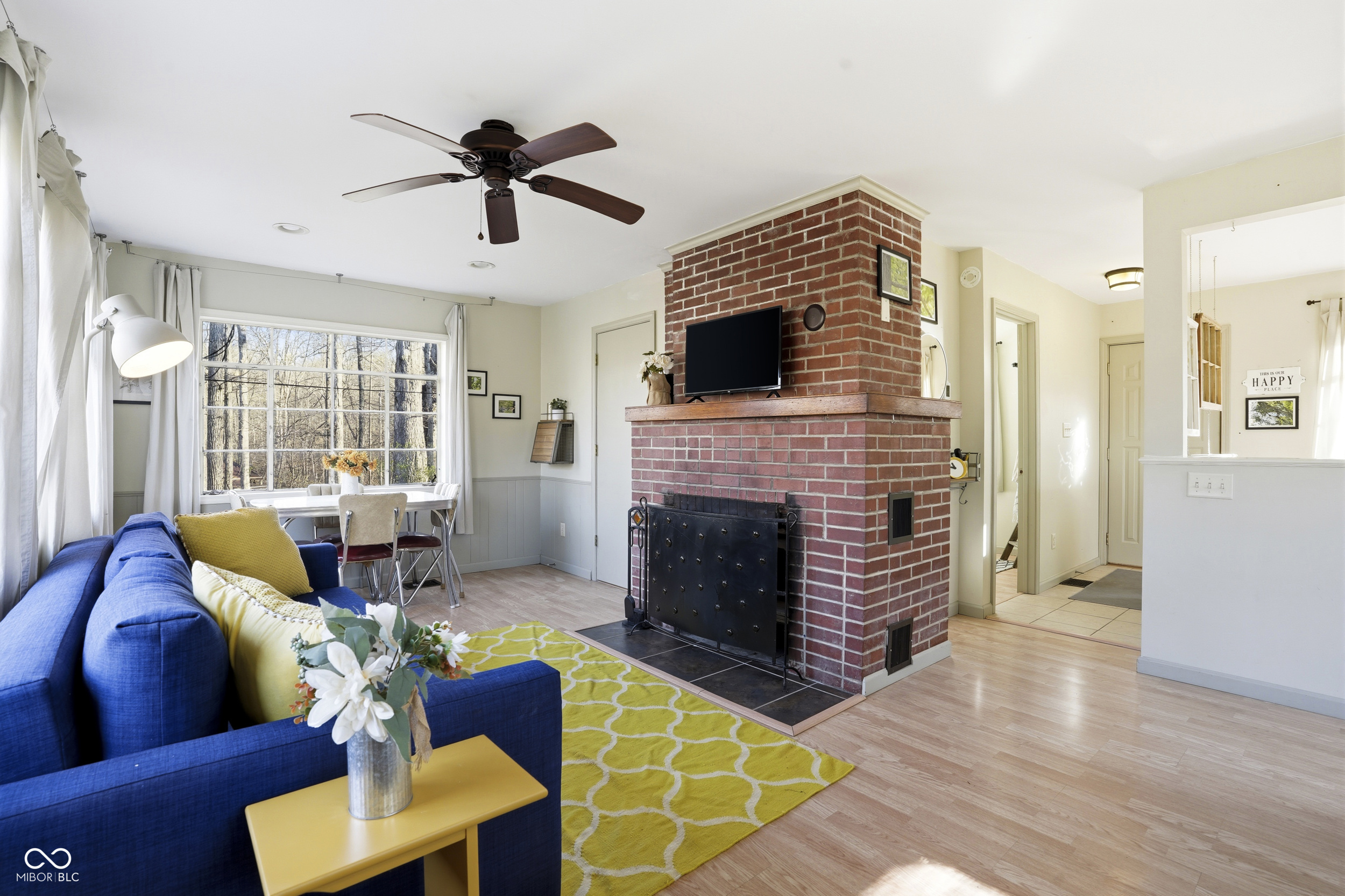 427 W Greenwalt Drive