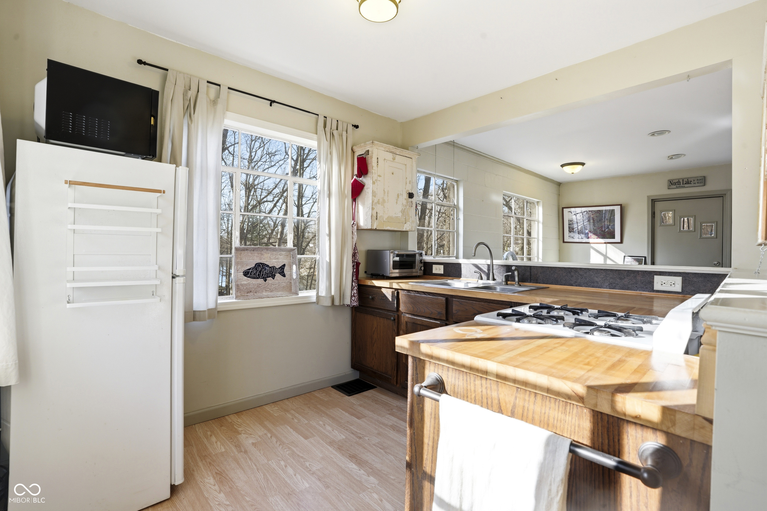 427 W Greenwalt Drive