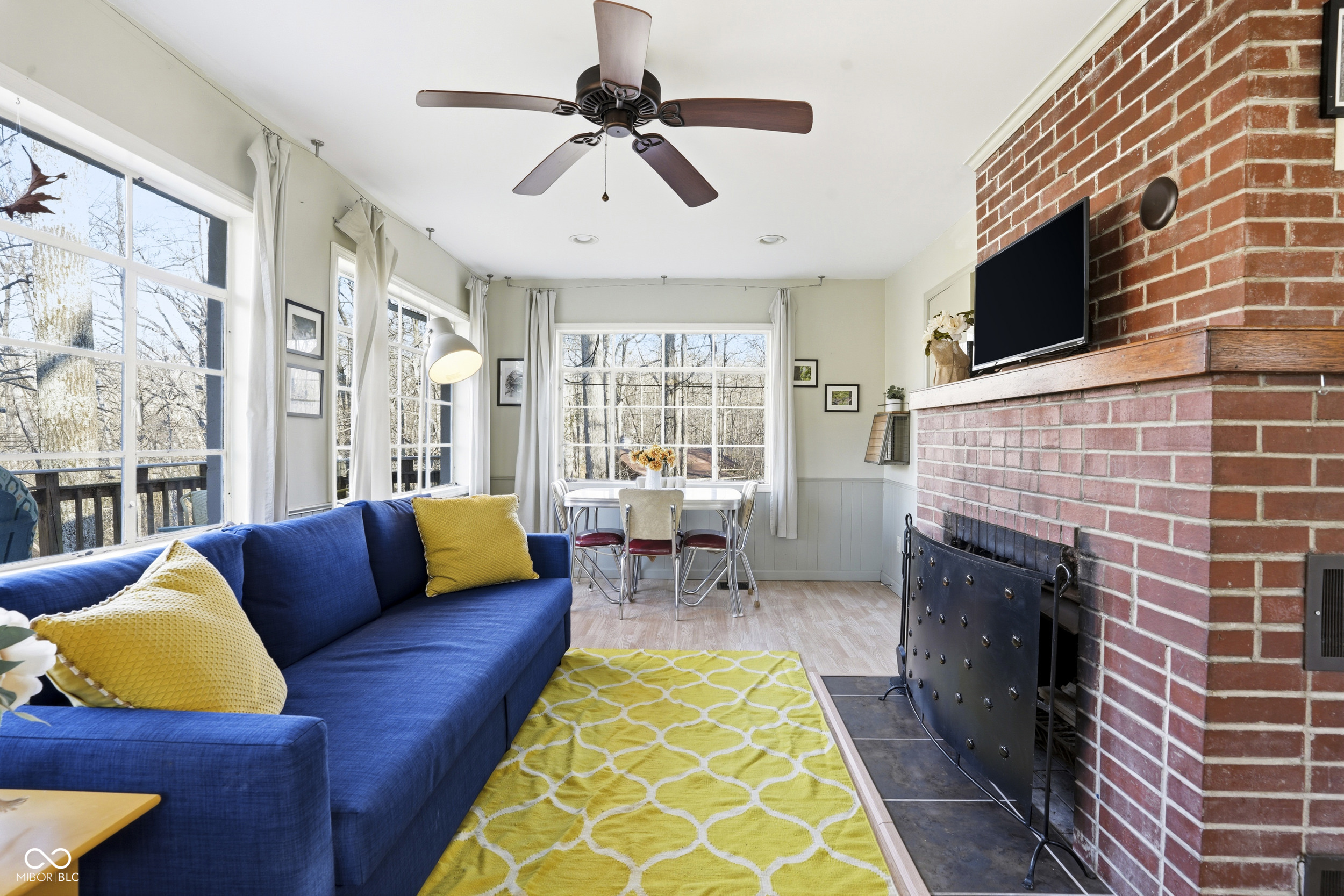 427 W Greenwalt Drive
