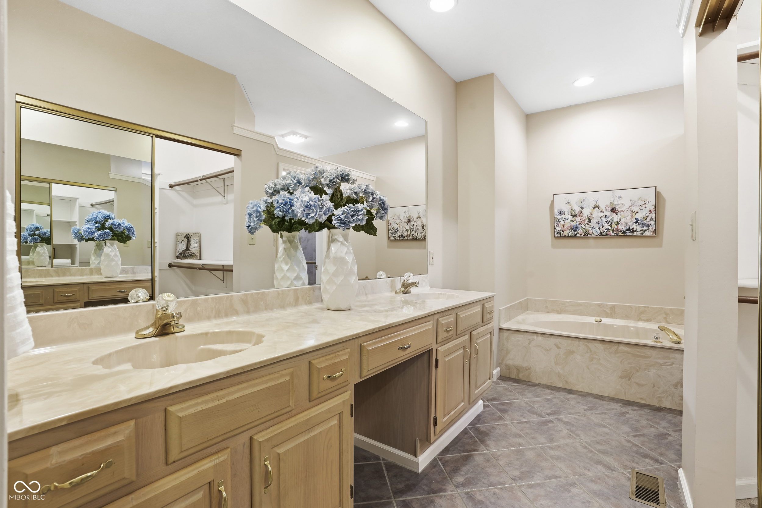 1624 Foxmere Boulevard