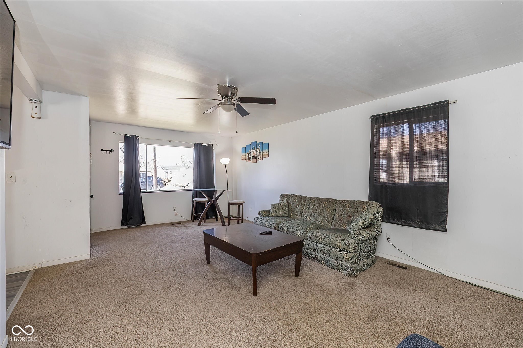 1147 S Chester Avenue