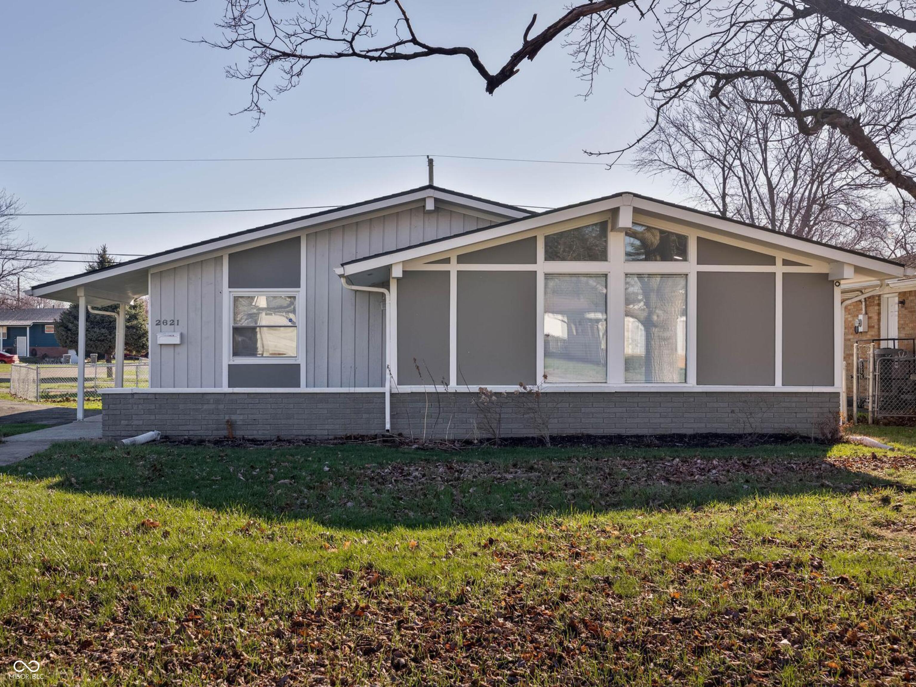 2621 Hillside Avenue